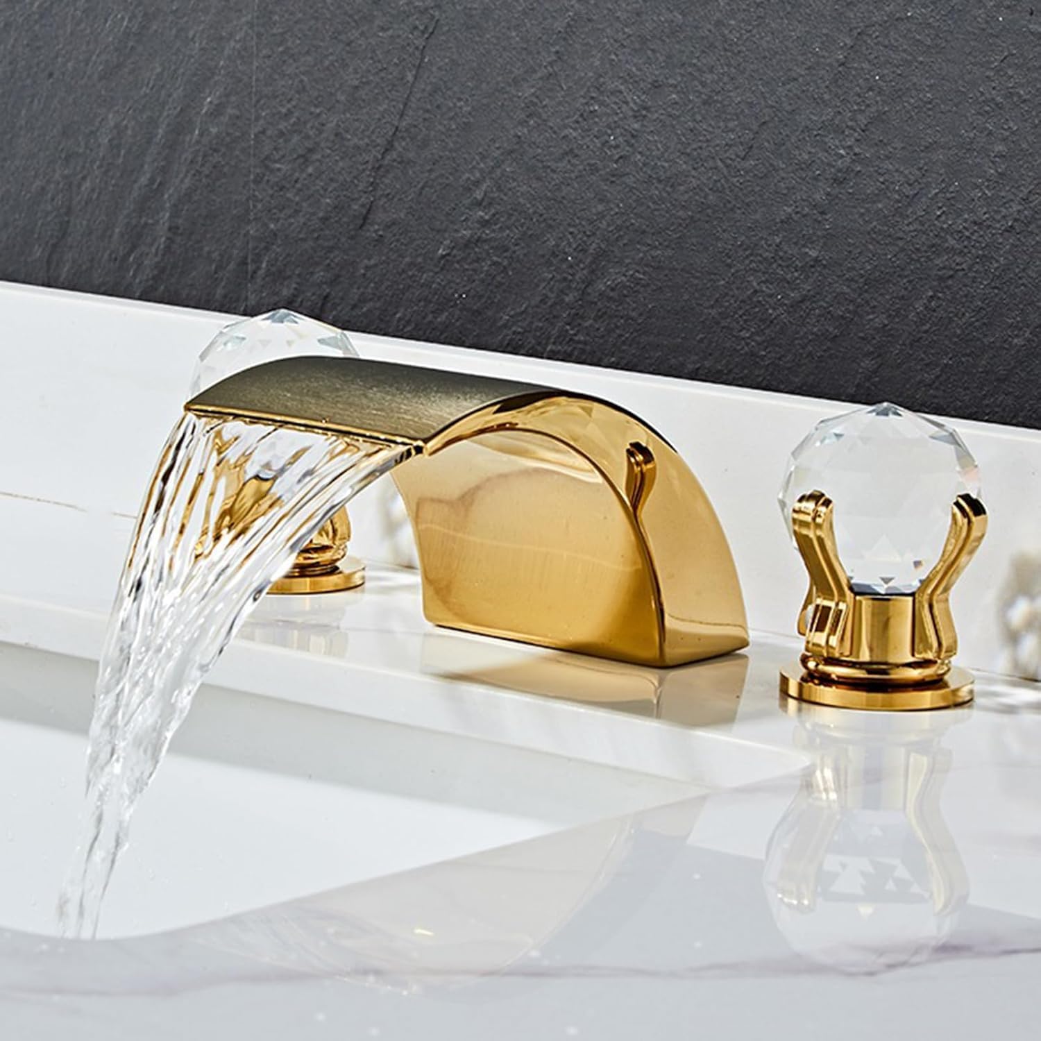 Robinet de lavabo 3 trous luxe en laiton avec bec cascade design haut de gamme