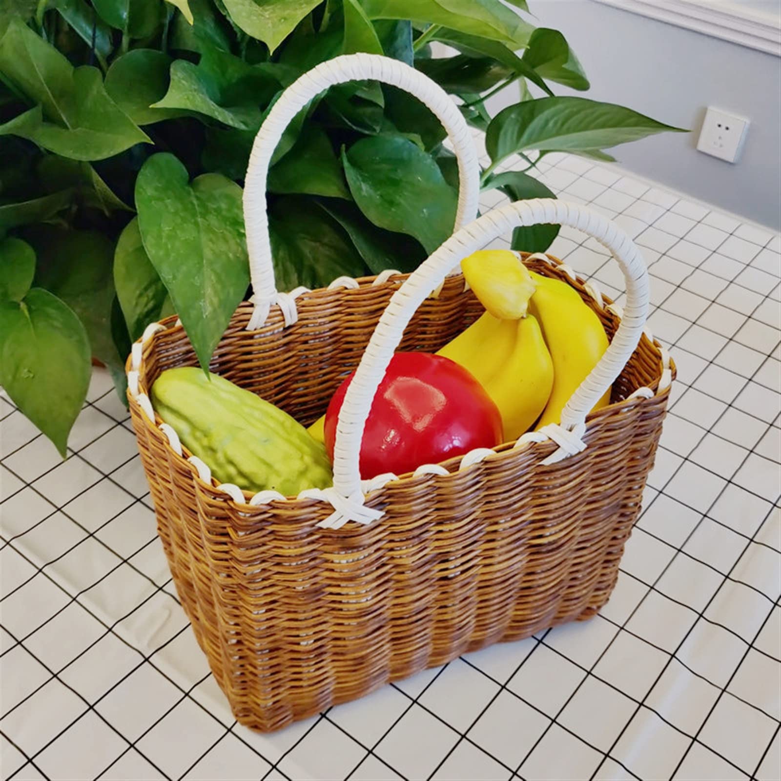 Panier de pique-nique, petit panier de pique-nique en osier fait à la main, panier de courses pour la maison, légumes, fruits, panier de rangement de pique-nique, panier de rangement de jardin