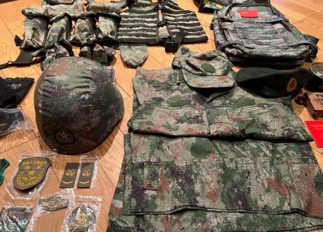 中国軍 中国人民解放軍 21式 星空林地迷彩 作戦服 戦闘服 帽子 セット 中国軍 中国人民解放軍 21式 星空林地迷彩 作戦服 戦闘服 帽子