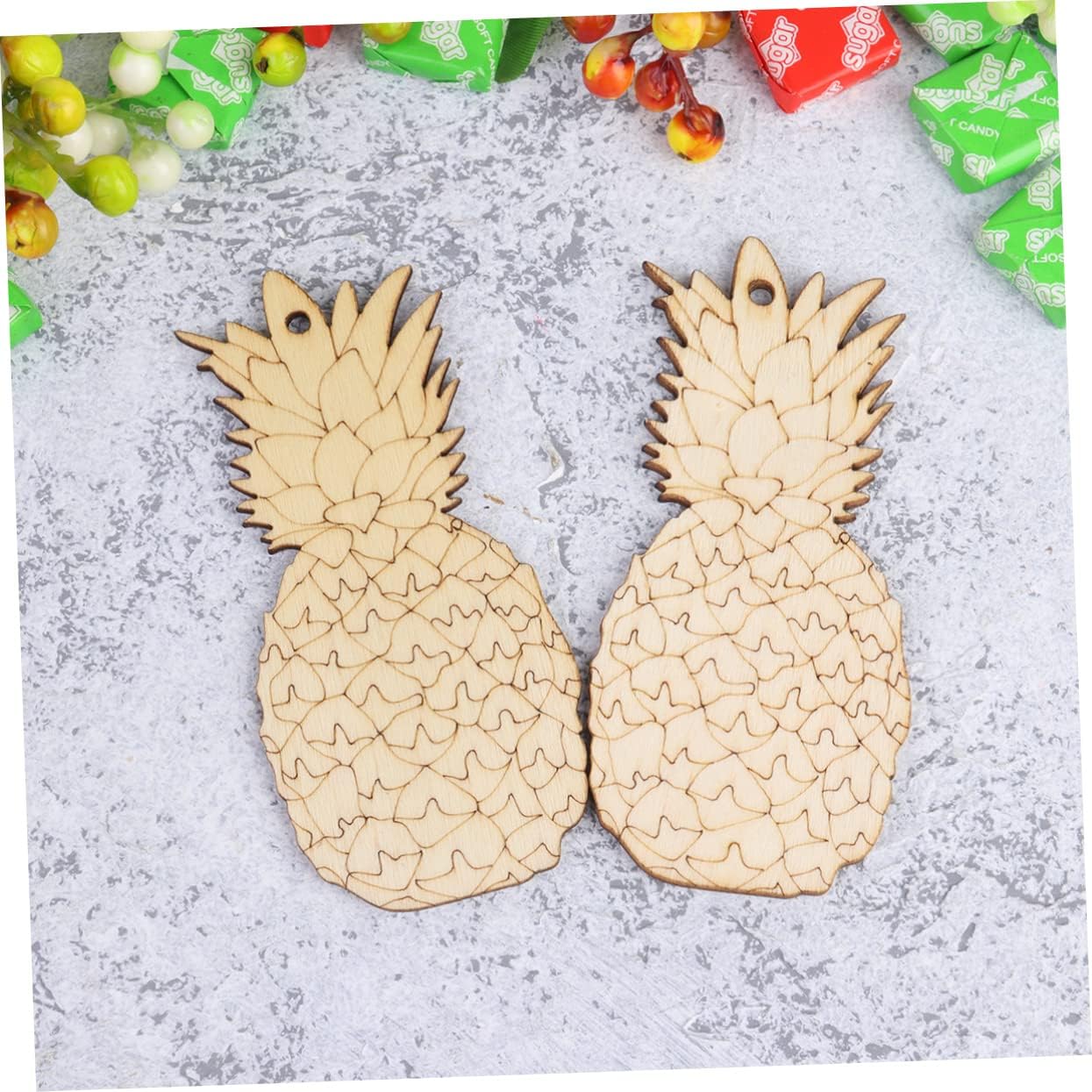 20pcs DIY Unfinished Cutout Wood Fruit Pendant Pineapple Wood Cutout Creative en Pendant en DIY Painting Slice Painting Slices Chips Tag Christmas (Pack of 2)