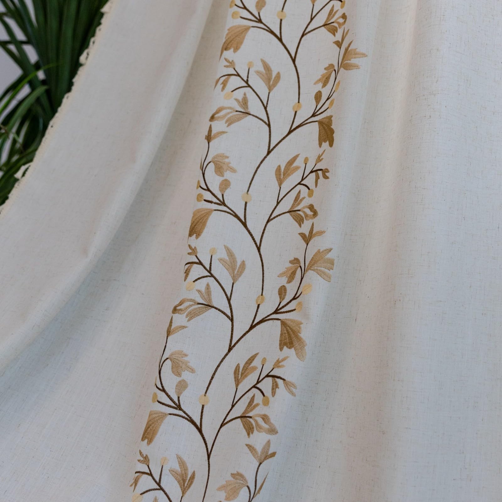 A.Monamour Tenda per Interni Traslucido Semi Oscurante Boho Decorativo con Nappe Floreale in Cotone Tessuto Tende a Pannello Porta Finestra per Camera da Letto Soggiorno Cucina, 1 Pezzo, fiori dorati