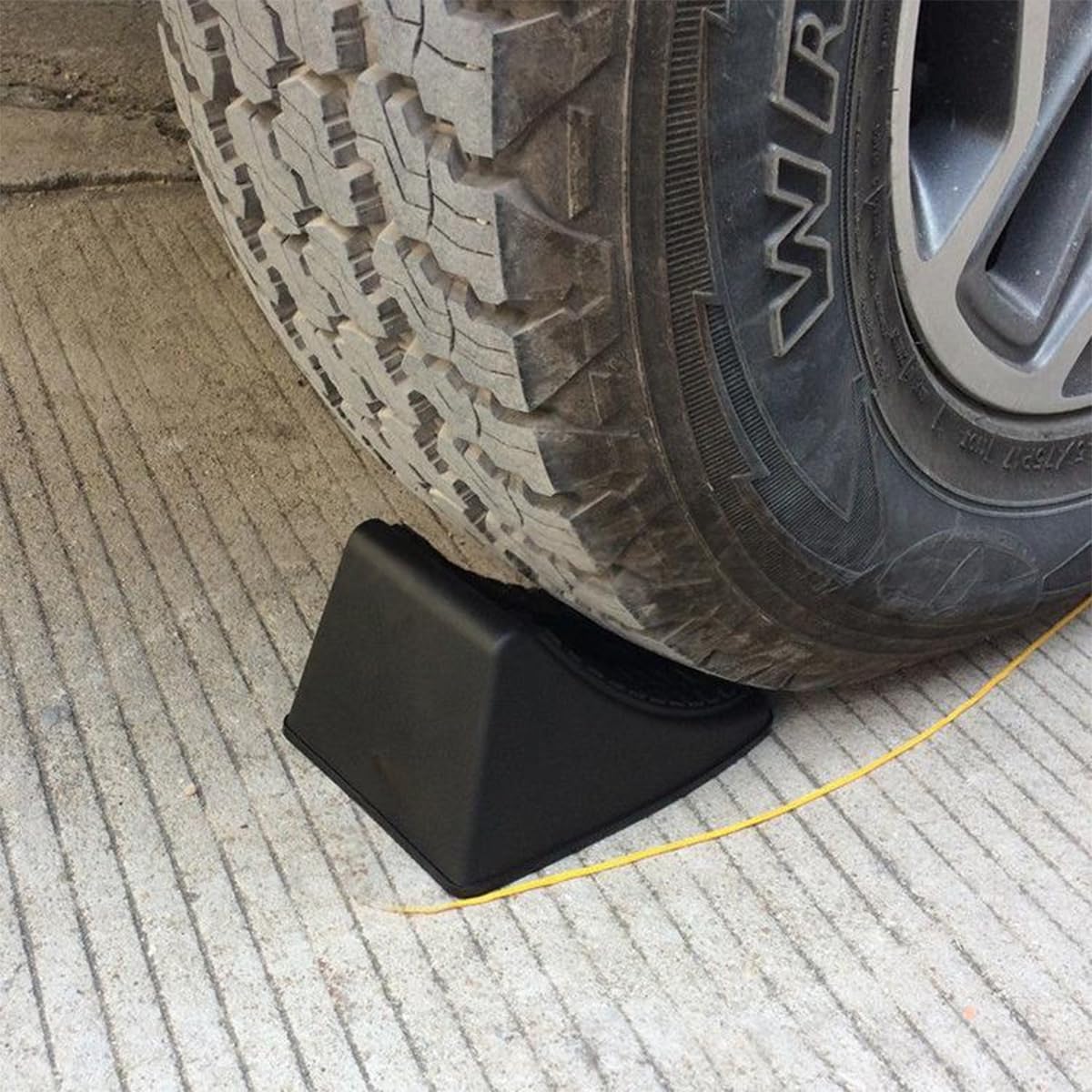 Car Wheel Chocks, 2PCS Heavy Duty Solid Rubber Camper Wheel Chock with Non-Slip Base, Strong Trailer Tire Stopper to Keep Your Car in Place, Universal for RV Camper Travel Trailer