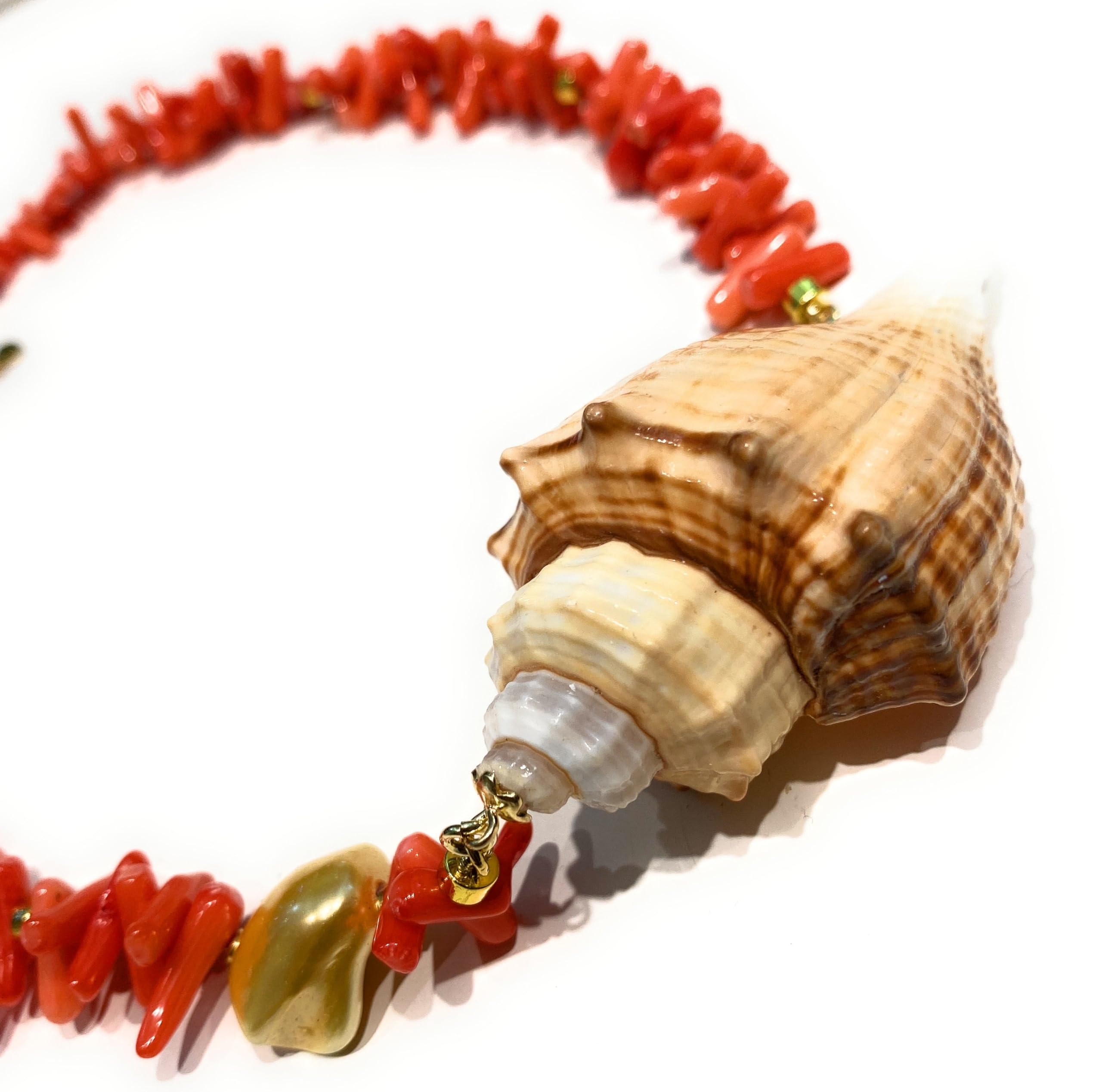 Collana Choker con Corallo Bamboo e Conchiglia Marina, 44 cm, Argento 925 Placcato Oro, Arancione