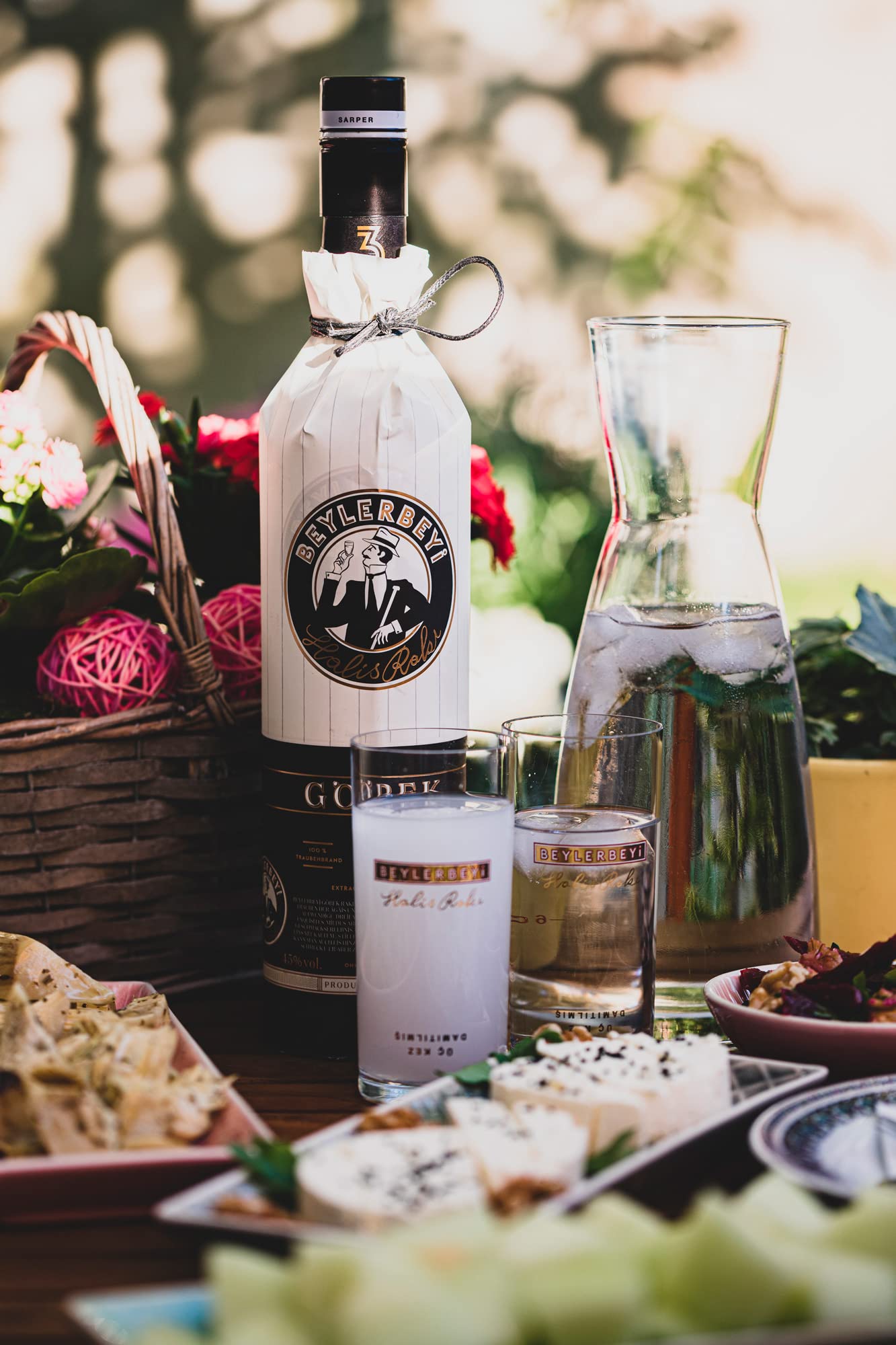 RAKI - Beylerbeyi Göbek Raki 6 x 50cl | Türkischer Brandy mit Anis aromatisiert - 100% frische Weintrauben - Ohne Zuckerzusatz | Dreifache Destillation - Alkoholgehalt 45%