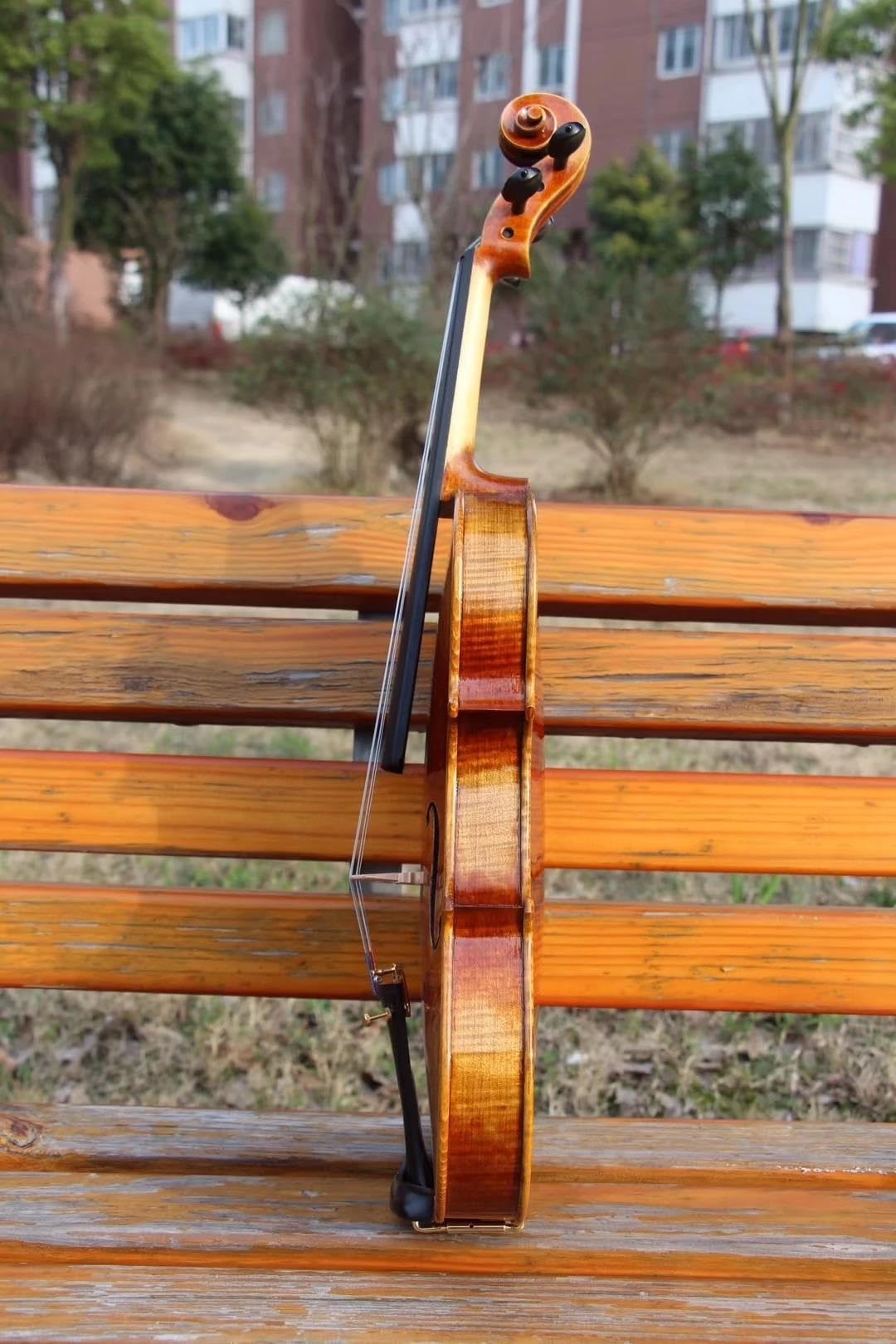 Violino Violino 4/4 Con Tavola In Abete | Finitura con vernice ad olio effetto anticato applicata a mano
