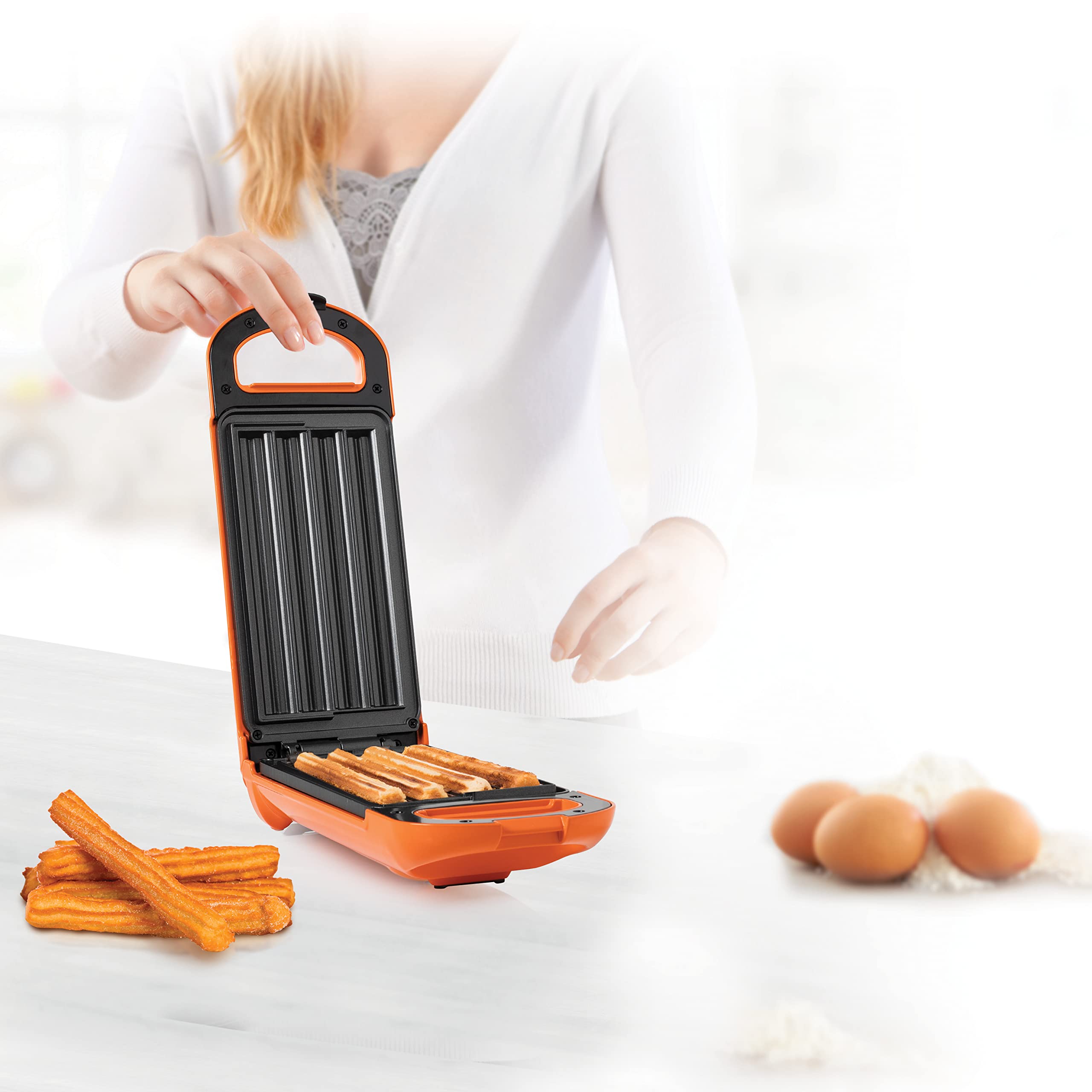 Princess Churros Maker - 4 knusprige Churros in 5 Minuten, 180° Drehbar, automatische Temperaturkontrolle, 200 °C, 22 x 12 cm Backfläche, 700 Watt, orange, 132405