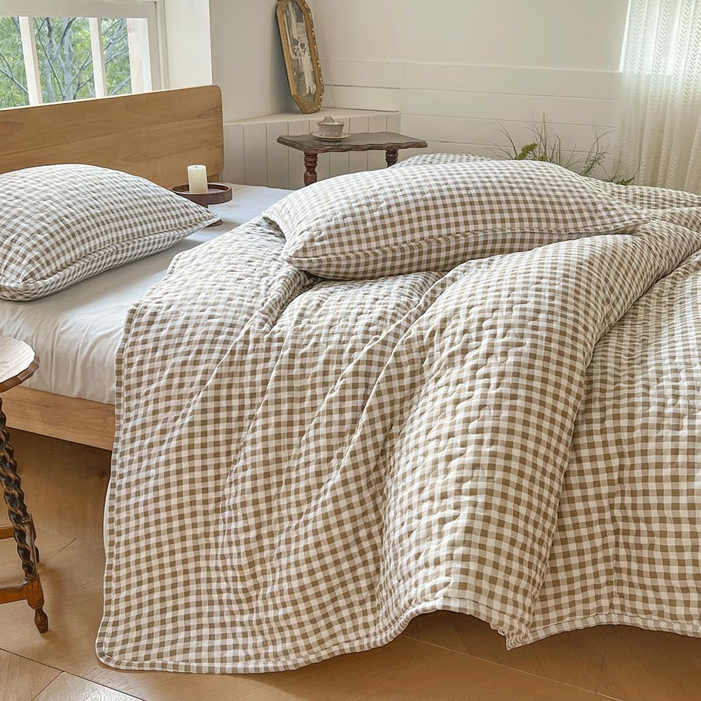 NSNLGSGC Tan Gingham Twin Quilt Set, Soft Pre-Washed Microfiber Taupe Plaid Twin Bedspread, Lightweight Checked Summer Quilt, Grid Bedding Coverlets for All Seasons (Includes 1 Quilt, 1 Pillow Sham)