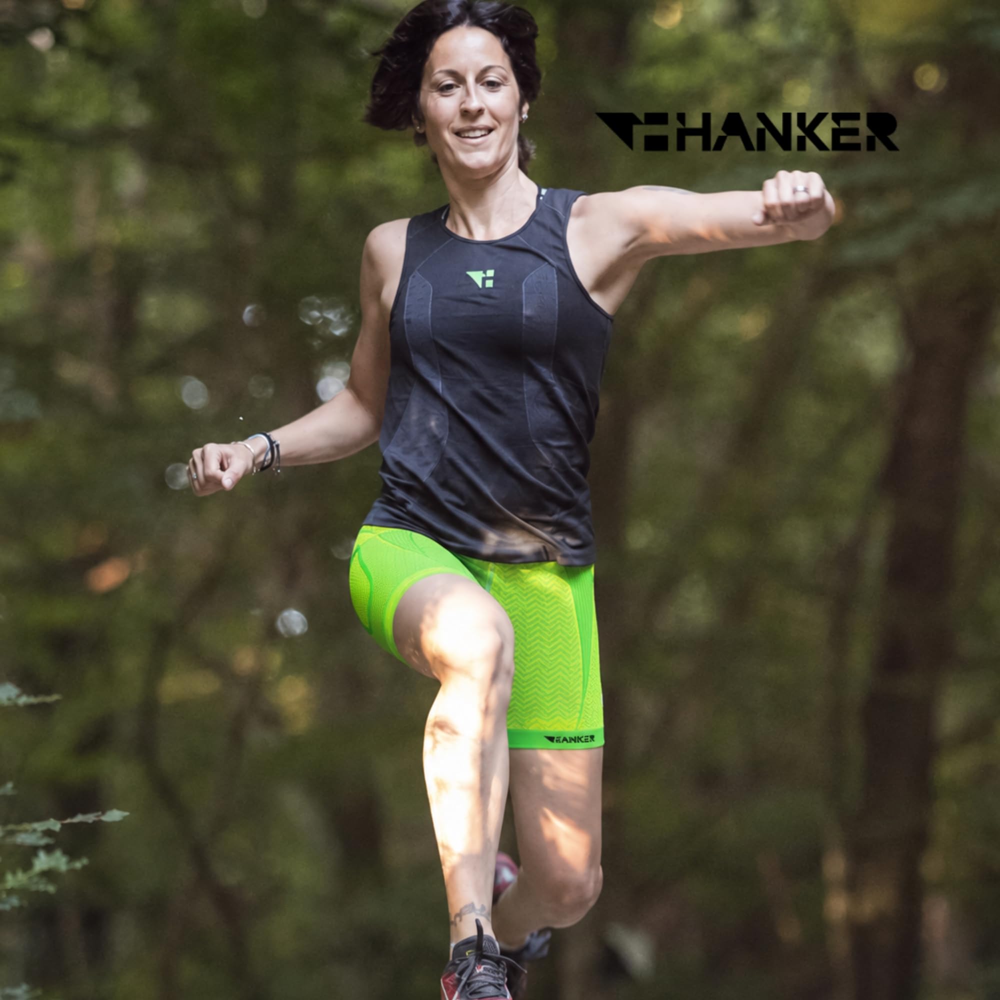 HANKER Mallas Cortas Mujer Compresivas Akasha 2.0 con Bolsillos, Cintura Tubular para Running, Trail y Fitness