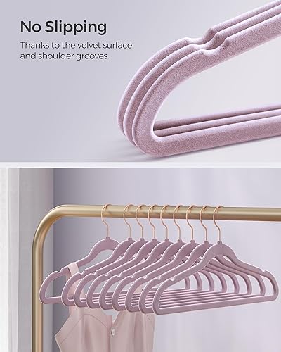Miniatura 3 de SONGMICS Paquete de 50 perchas de terciopelo antideslizantes con ganchos giratorios de color oro rosa, perchas delgadas que ahorran espacio, perchas