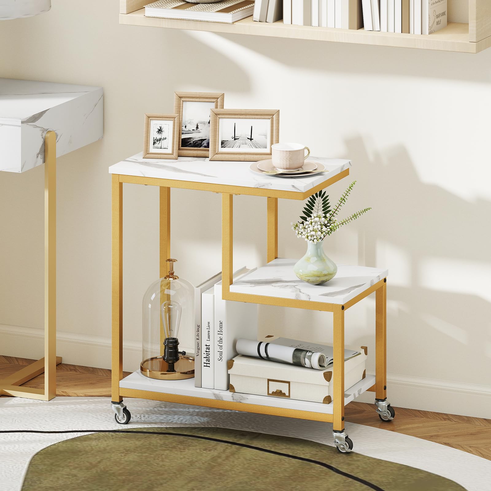 GIANTEX Tavolino con ruote, moderno in marmo oro, tavolino da salotto a 3 livelli, tavolino da tè con telaio in metallo, 59 x 30 x 61 cm, per soggiorno, camera da letto, studio