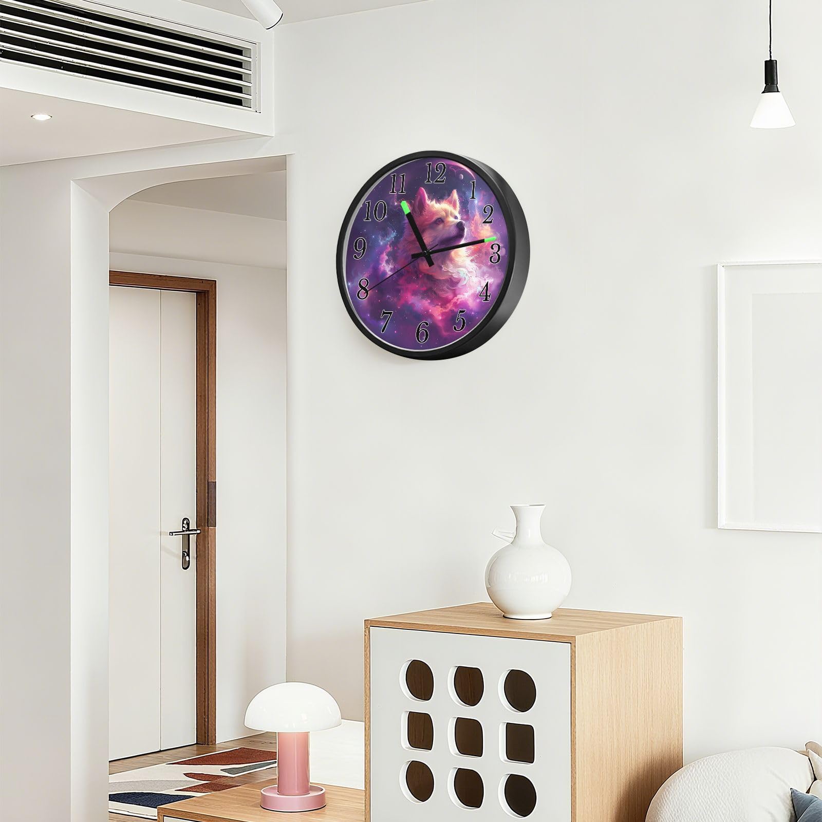 Mnsruu Reloj de pared luminoso cósmico Doge Galaxy, reloj de dormitorio, funciona con pilas, reloj silencioso que brilla en la oscuridad, para sala de estar, cocina, 30,5 cm