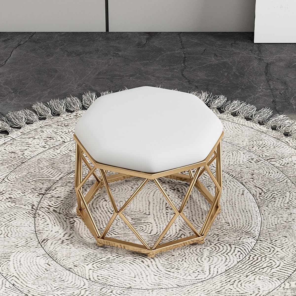 Pouf rembourré doux en cuir blanc, siège moderne de salon et entrée pour optimiser l'espace
