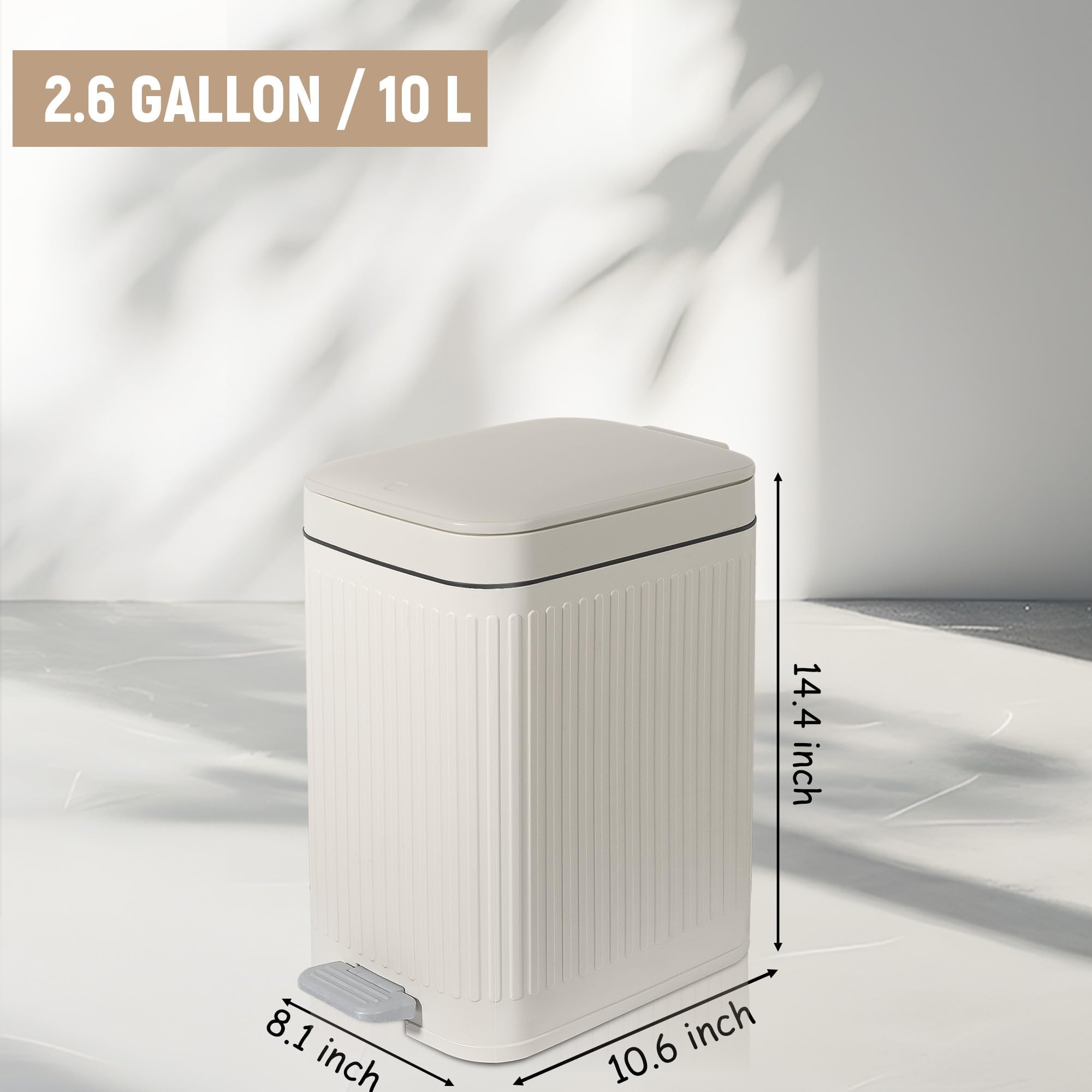 Pattumiera da bagno piccola con coperchio, 2,6 galloni Slim Soft Close Step, crema | Pattumiera con pedale per ufficio, camera da letto, cucina e soggiorno, contenitore stretto in plastica per piccoli spazi