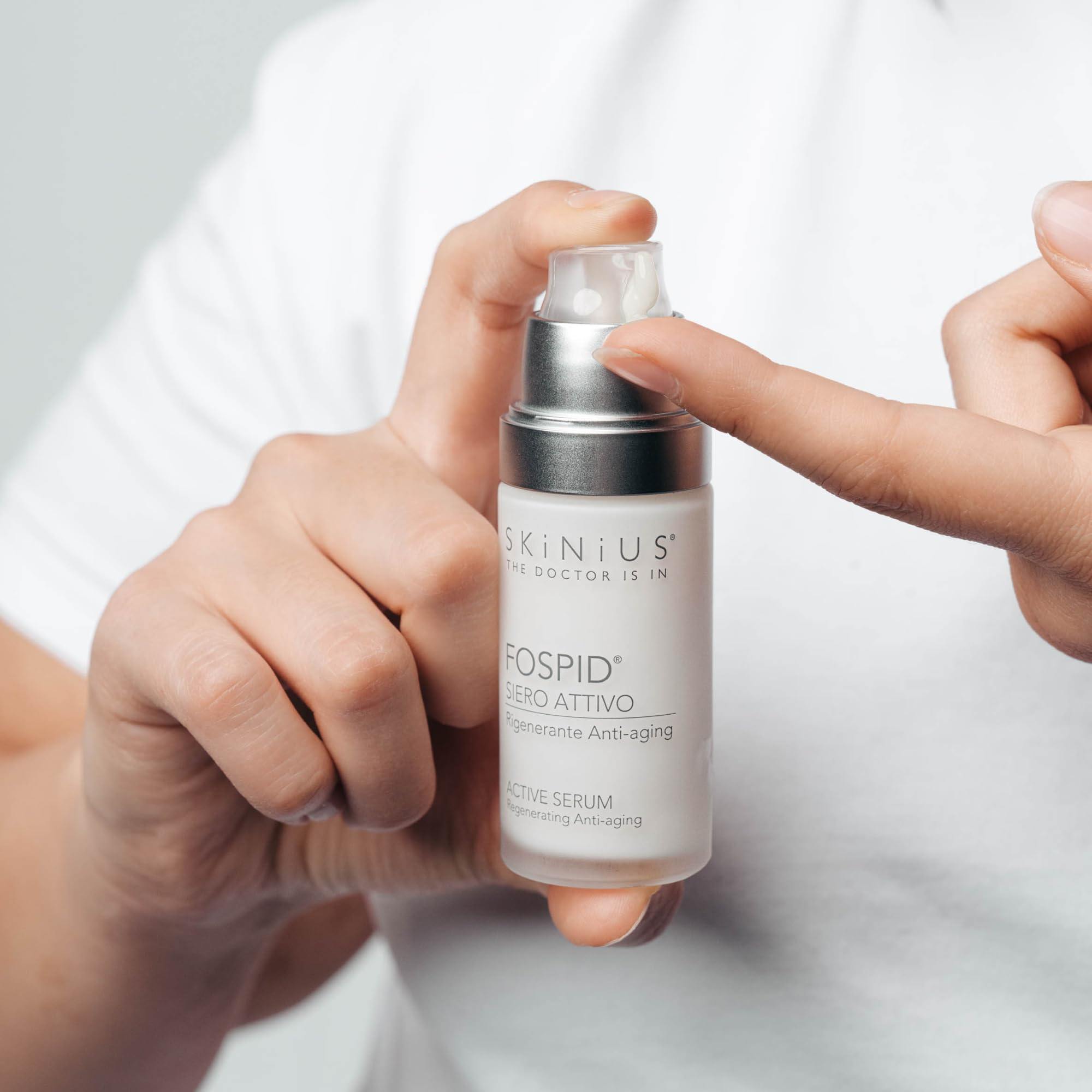 Skinius FOSPID Siero Viso Attivo con Fospidina - Azione Rigenerante Anti-Aging - Aiuta a Restituire Tono Densità e Luminosità alla Pelle - 30ml
