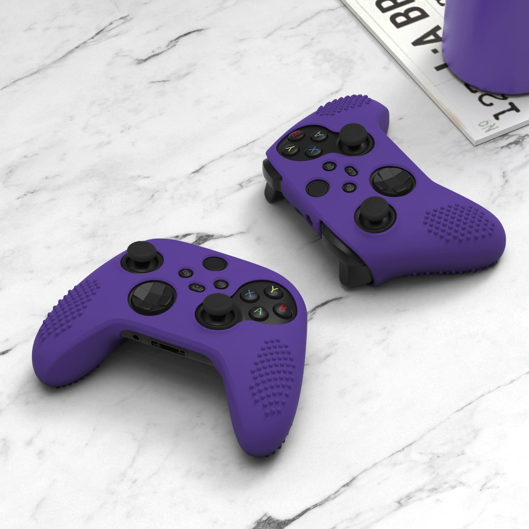 eXtremeRate PlayVital Cover Skin per Xbox Series X S Controller Joystick Custodia Protettiva Silicone Gomma Antiscivolo con 6 Copri Levette Analogiche(3D Borchiate Edizione)-Viola - 5