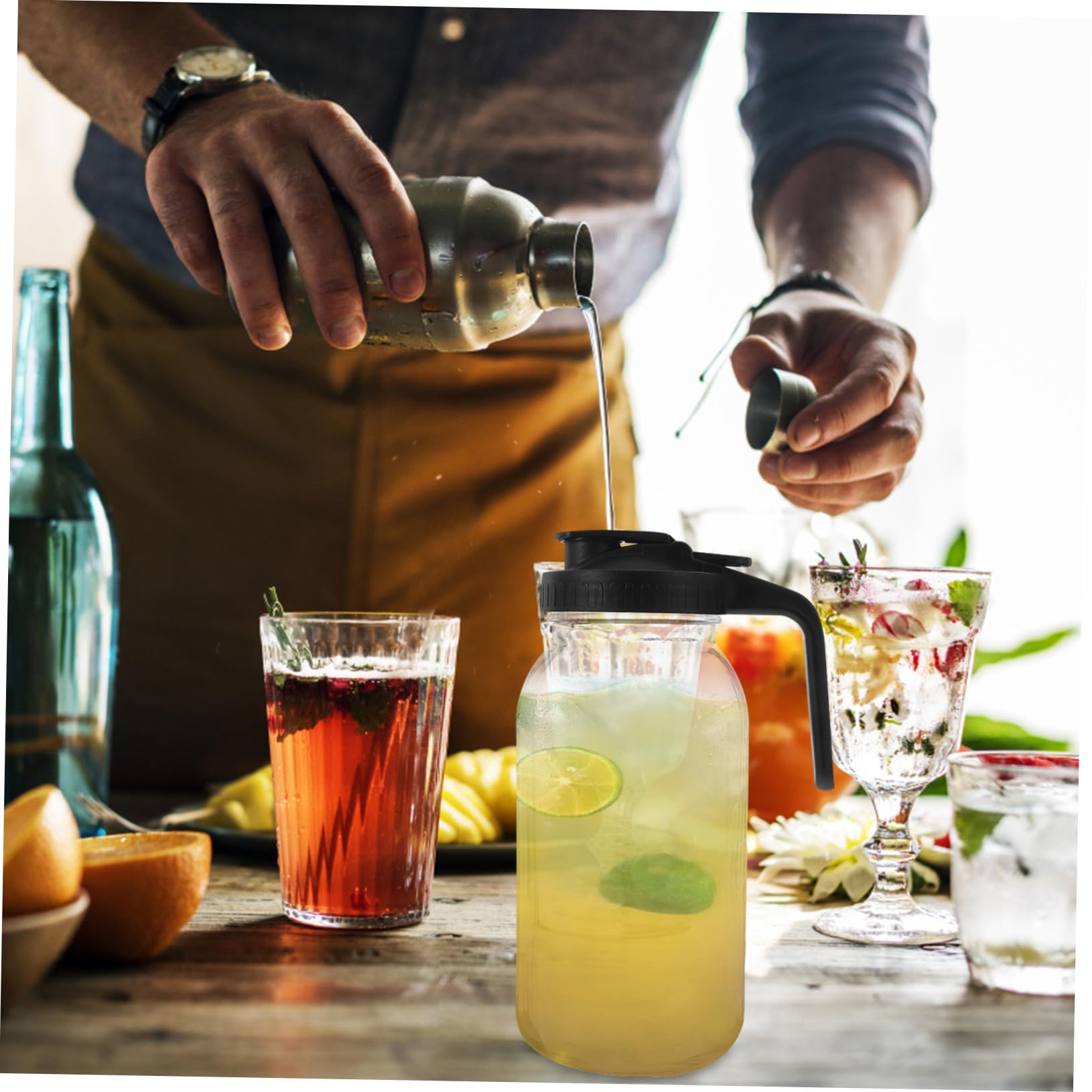 TOYANDONA Jarra de Agua Hogar de 64 Oz con Tapa y Mango, Vidrio y Pp, Capacidad Grande y Diseño Antigoteo para Agua Fría y Jugos en Interiores