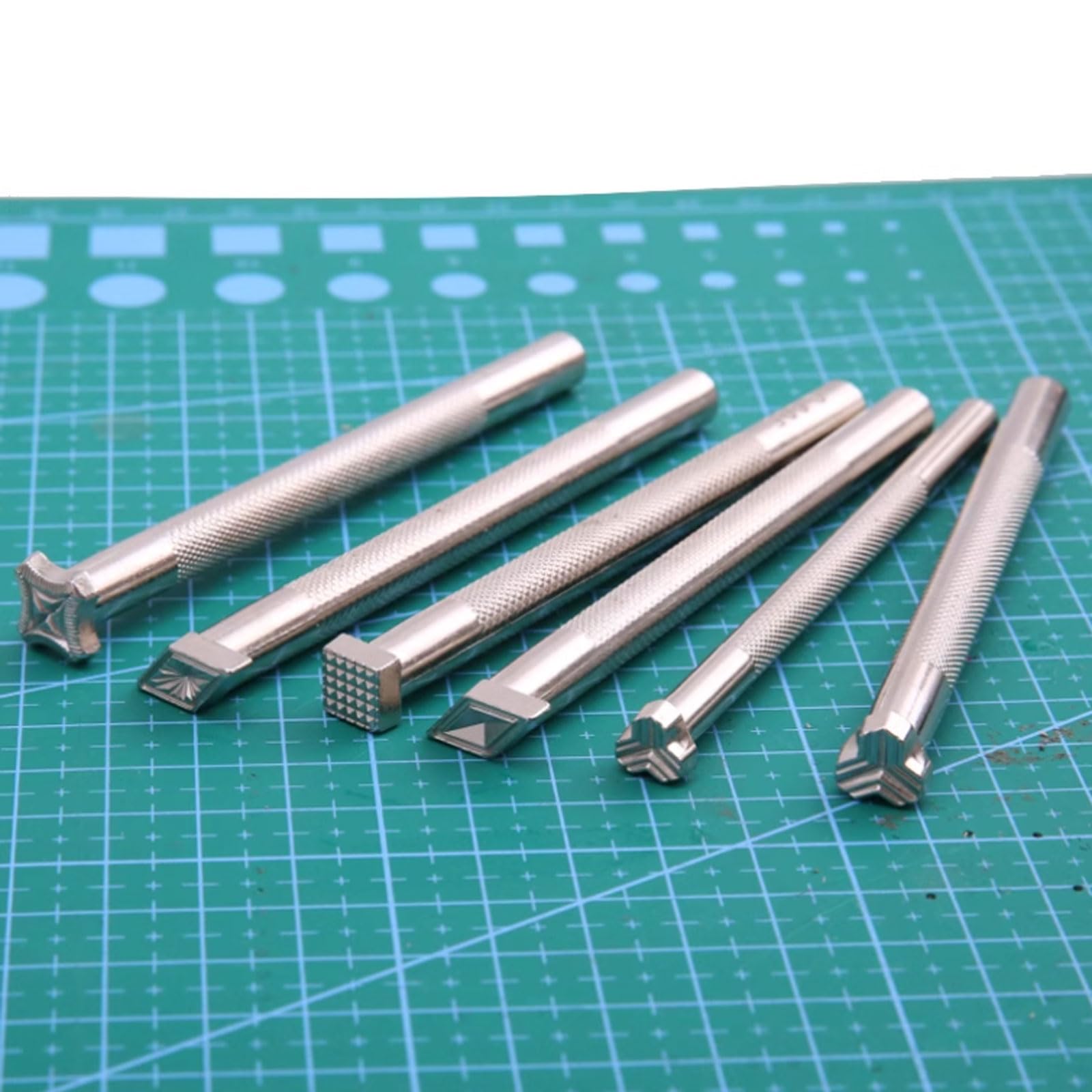 Juego de Herramientas para Estampar Metal, Juego de 12 Sellos alfanuméricos de Cuero con Sellos de 6-8 mm y punzón de 104 mm