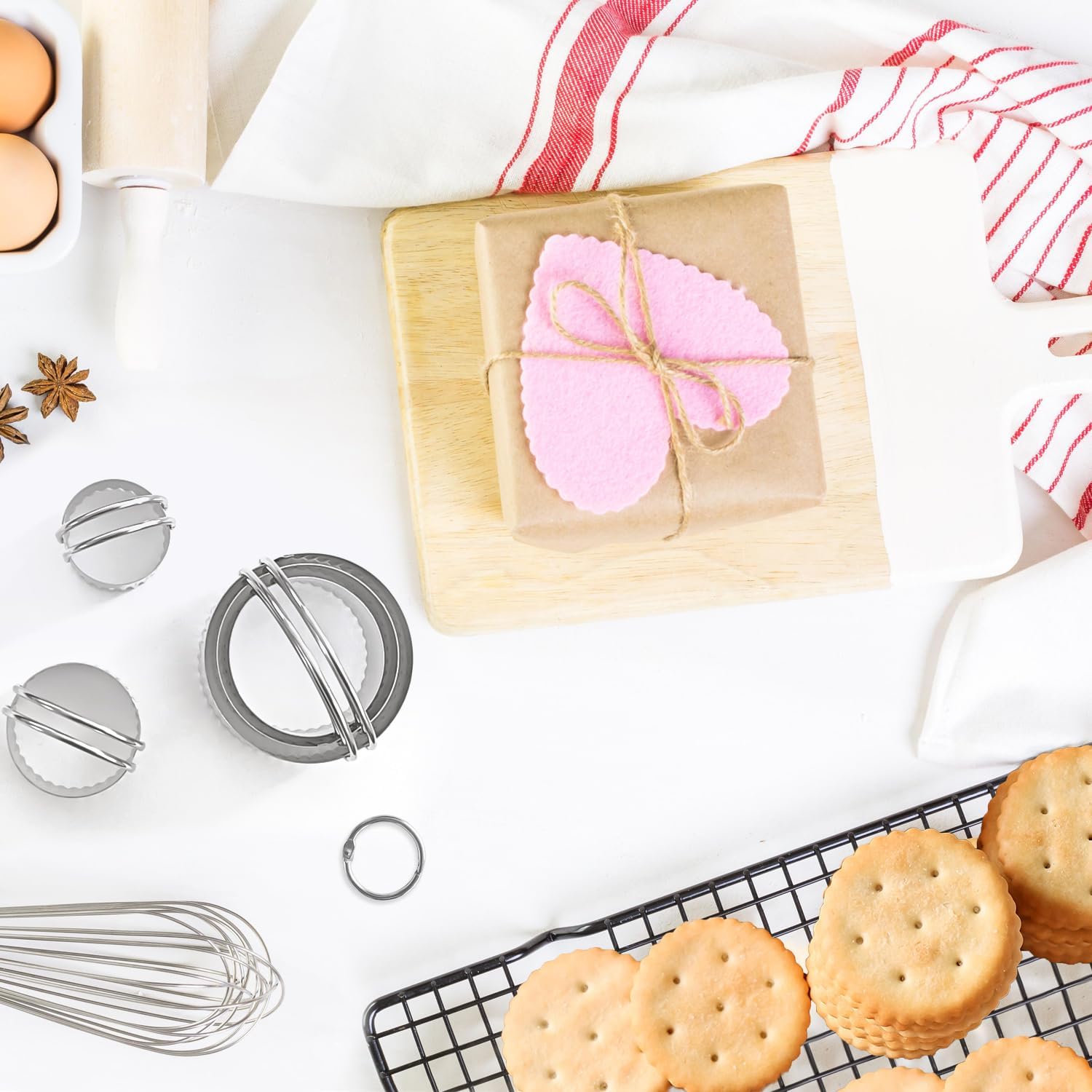 ALLTOP 5 Piece Round Biscuit Cutters with Handle, Stainless Steel Circle Cookie Cutter with Fluted Edge, Professional Baking Essential Tool for Pastry,Scone,Donut image 4