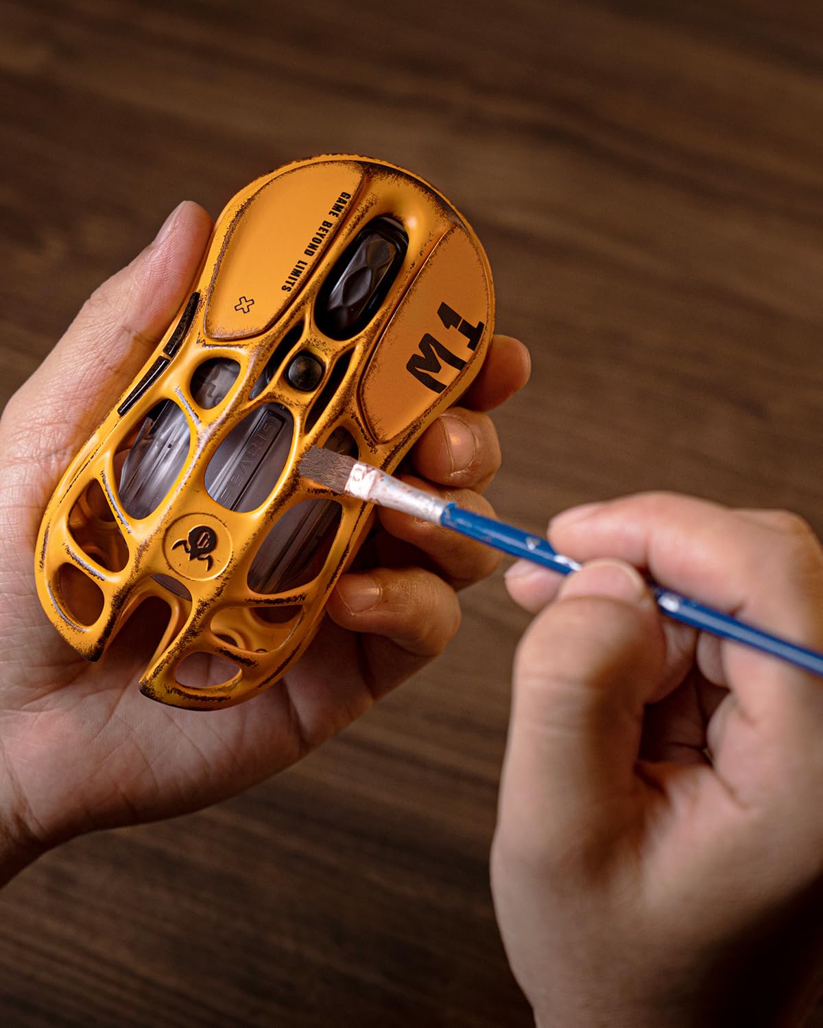 GravaStar Mercury M1 Pro gamingowa myszka żółta