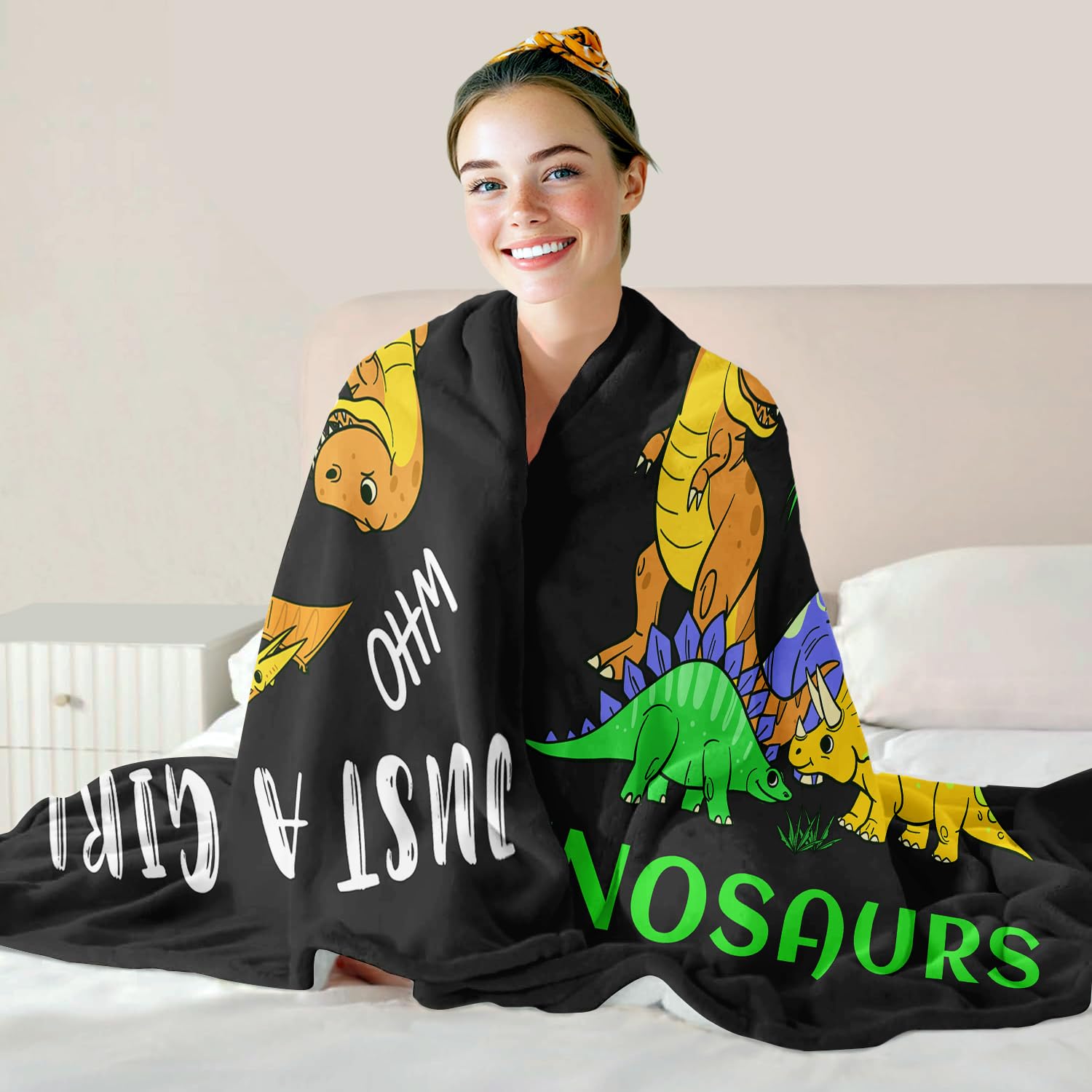 YISUMEI Dino Fleece Throw Blanket, Just A Girl Who Loves Dinosaurs Design, Gift for Girls Women Kids 125 x 150 cm, Black - Image 3