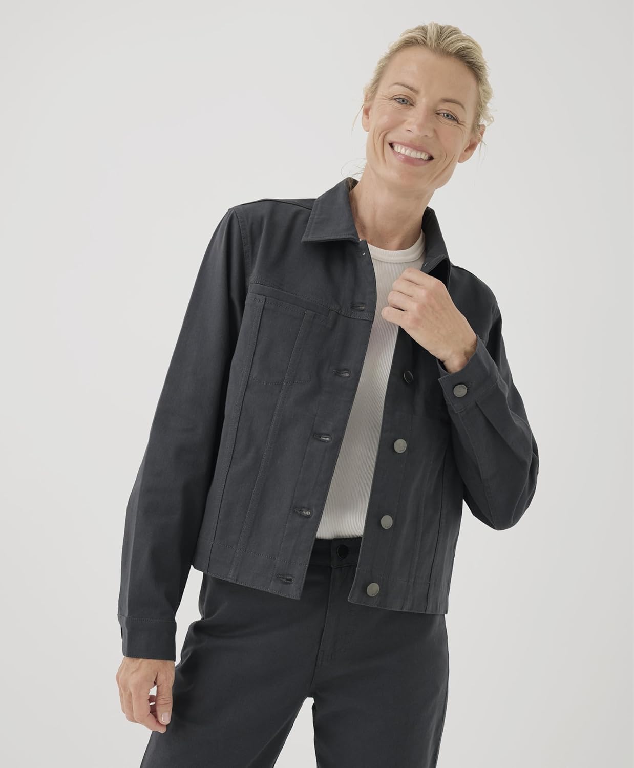 Pact Organic Cotton Women's Stretch Denim Jacket - Image 4