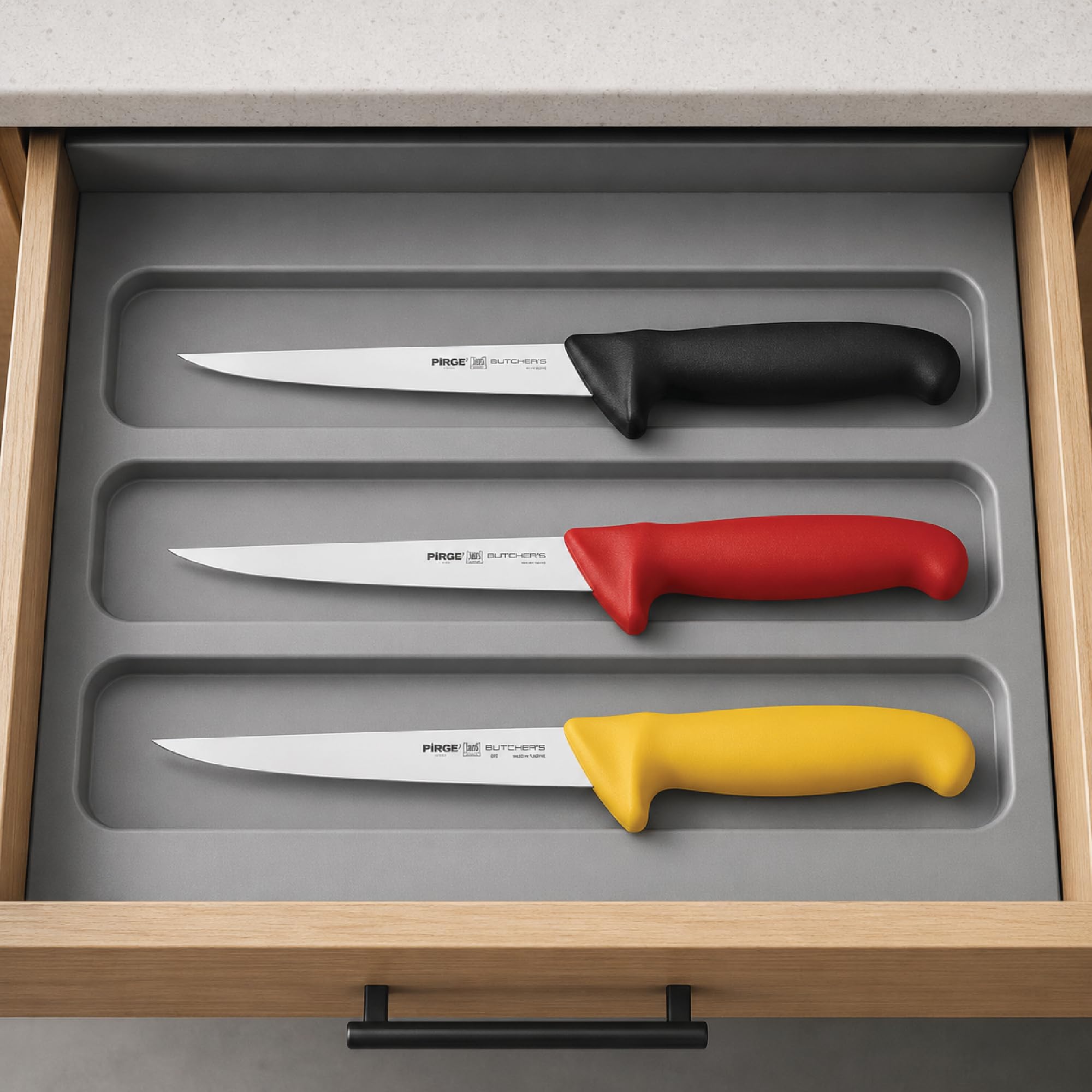 Pirge Butcher's Germany Sıyırma Bıçağı Kıvrık Sert 15 cm Siyah