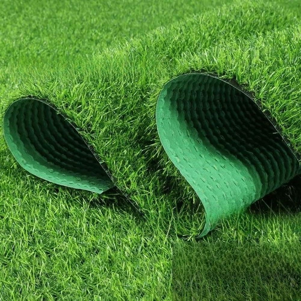 Gazon artificiel avec drainage rapide et protection UV pour chiens et terrasses