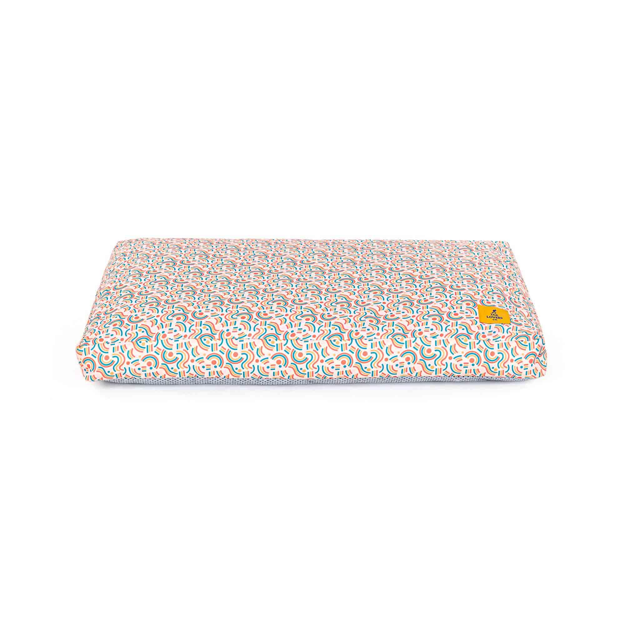 Tail Lovers Co. Abstract Doodle Flat Haven Dog Bed - Beige - M (B0D6WYB3N7) Amazon Price History, Amazon Price Tracker