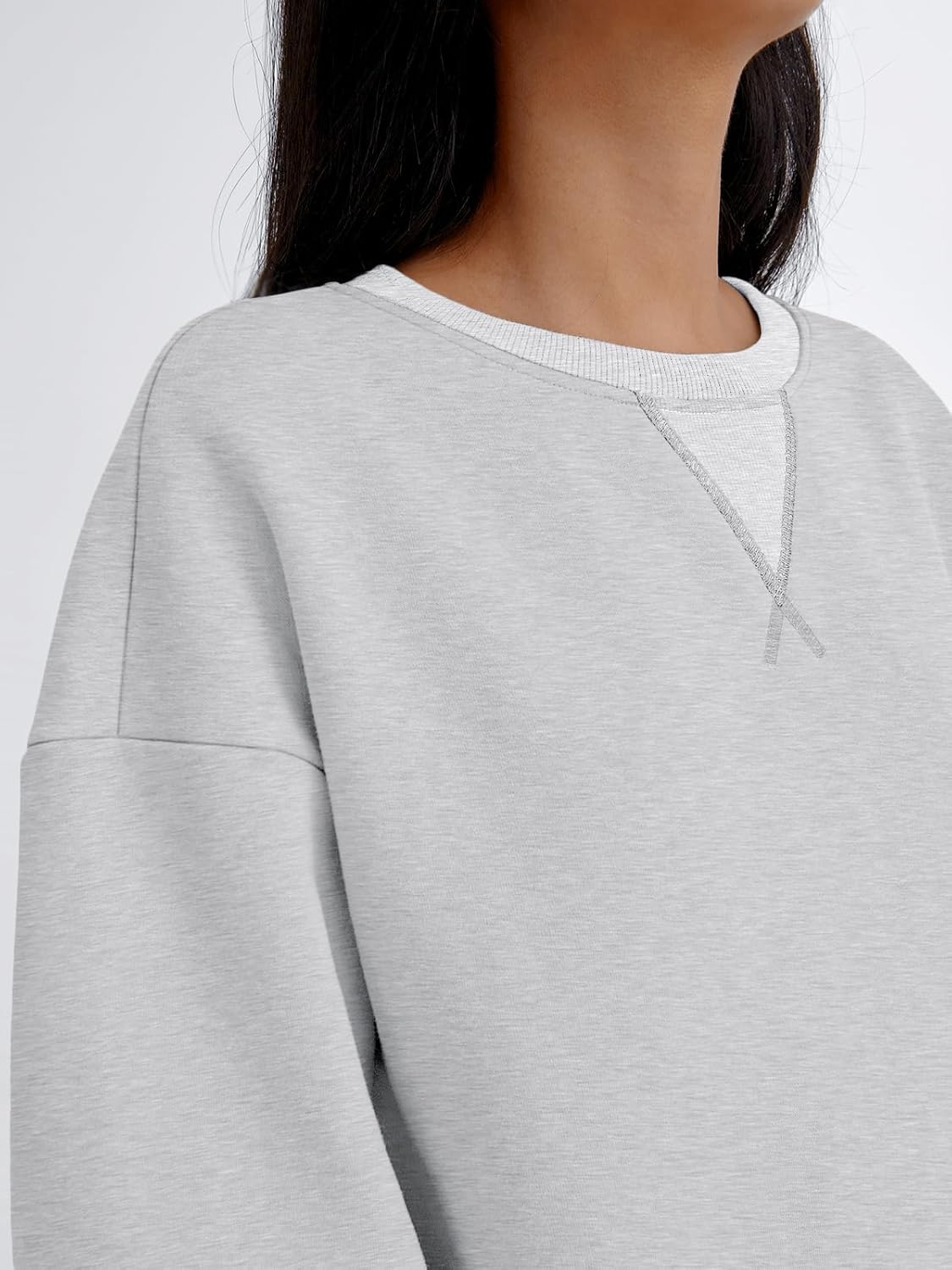 Trendy Queen Women's Oversized Color Block Fleeced Crewneck Sweatshirt - Image 5