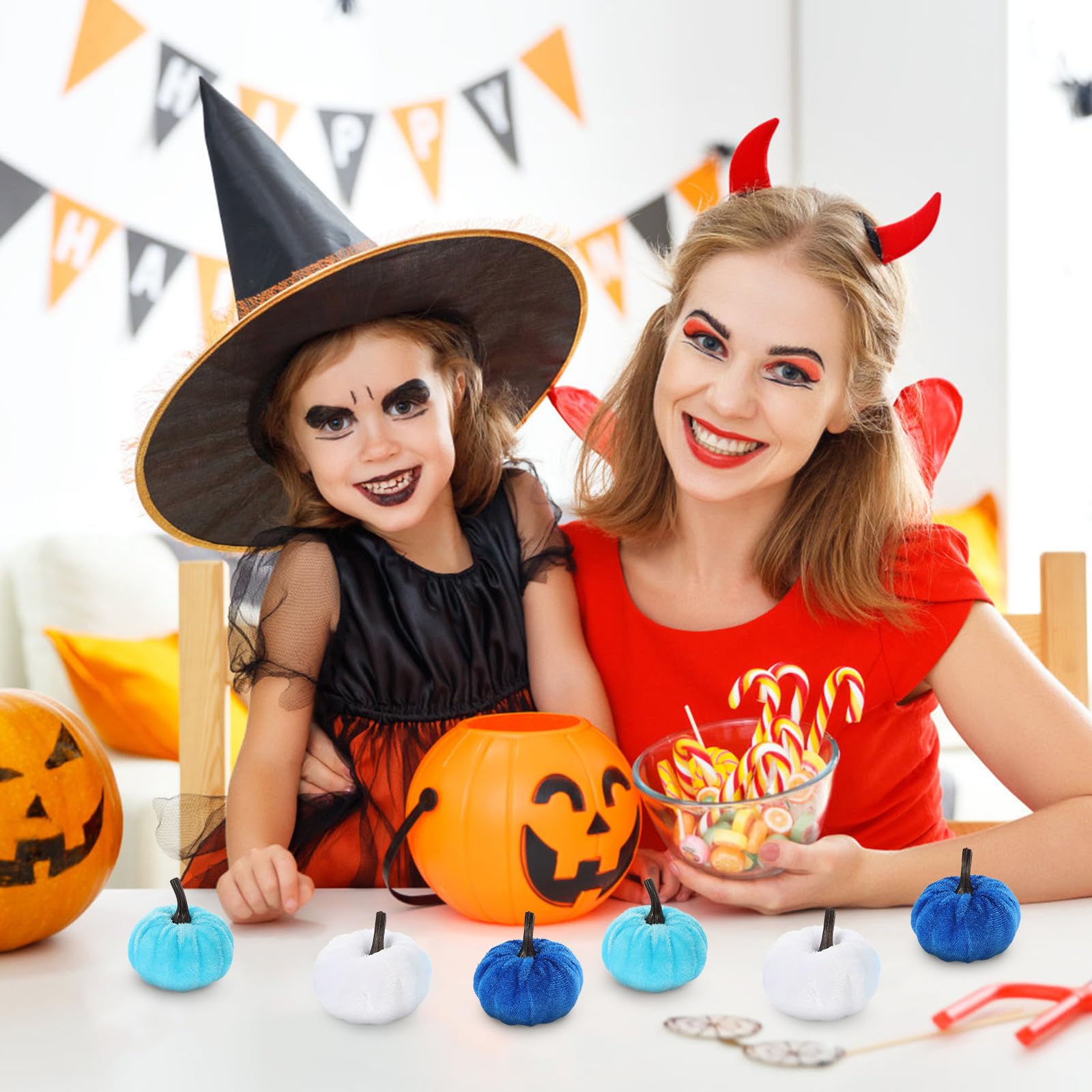 SOLUSTRE 36 Stück Lebensechte Halloween Kürbis Ornamente aus Flanell in Bunter Farbe als Dekorative Kürbis Deko für Selbstgemacht Halloween Party und Herbstdekoration