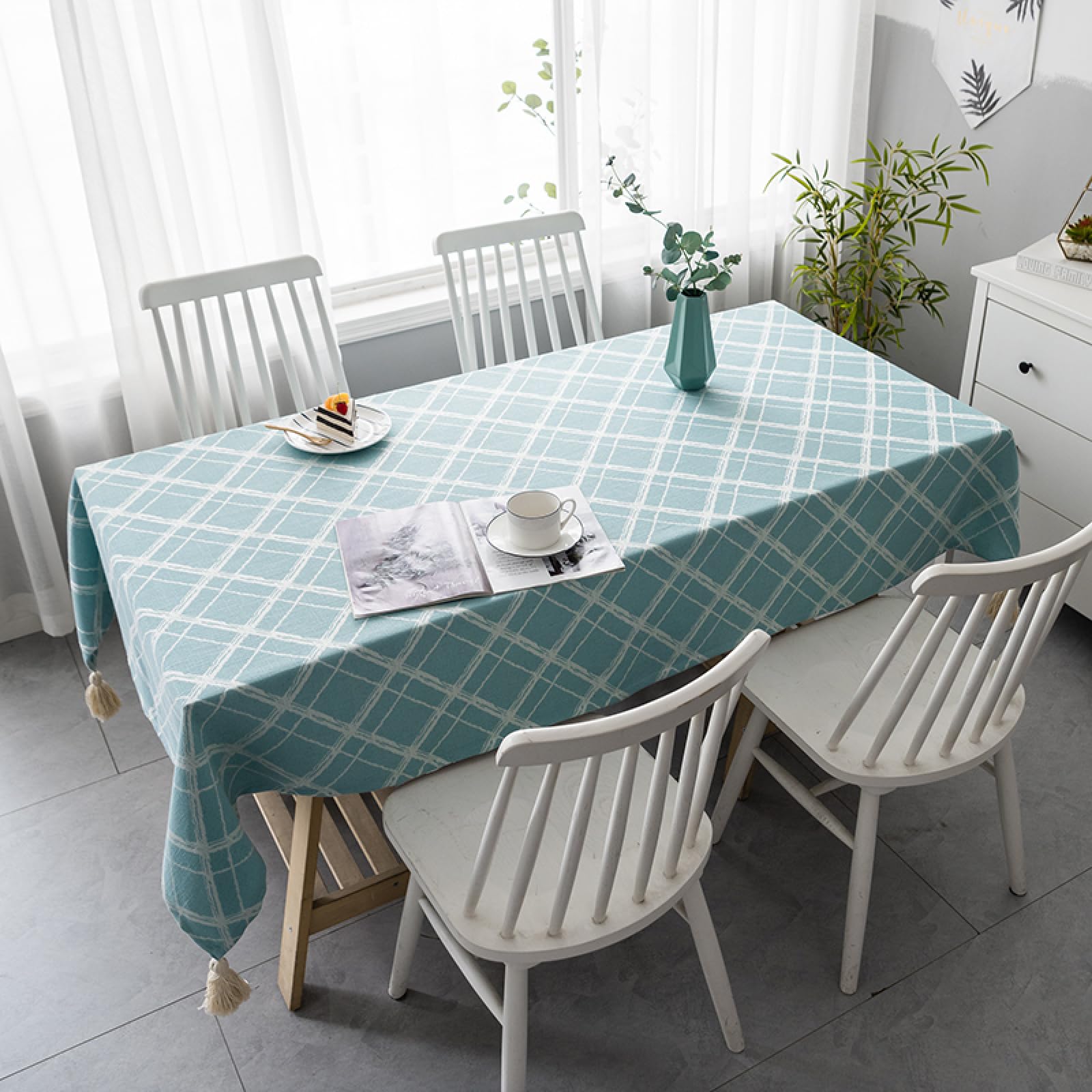 Nappe Happy Birthday verte 130x130 en coton et lin pour célébrer vos proches