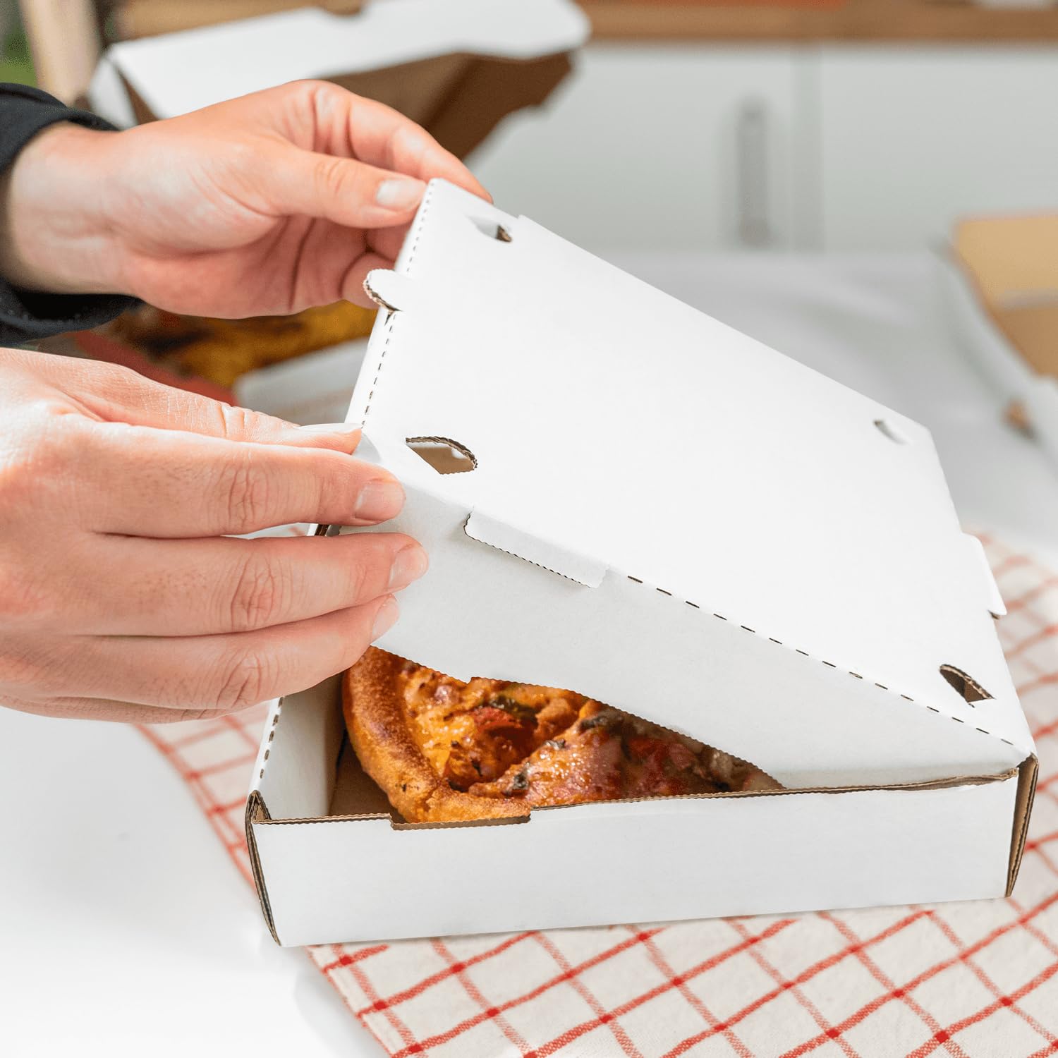 Karat Cajas de pizza blancas – Caja de pizza corrugada resistente a la grasa, ventiladas y convertibles en plato, perfectas para pizzas personales y – Paquete de 50 (8 pulgadas)