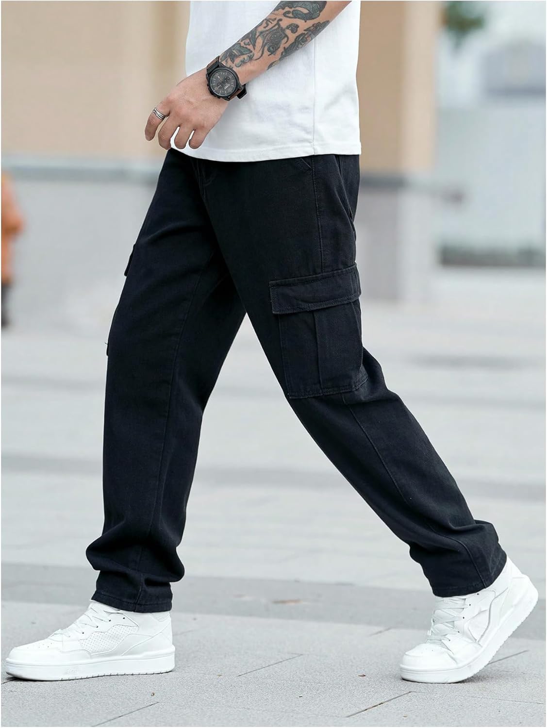 WDIRARA Men's Slim Fit Cargo Jeans Straight Leg Streetwear Denim Work Pants with Flap Pockets - Image 5