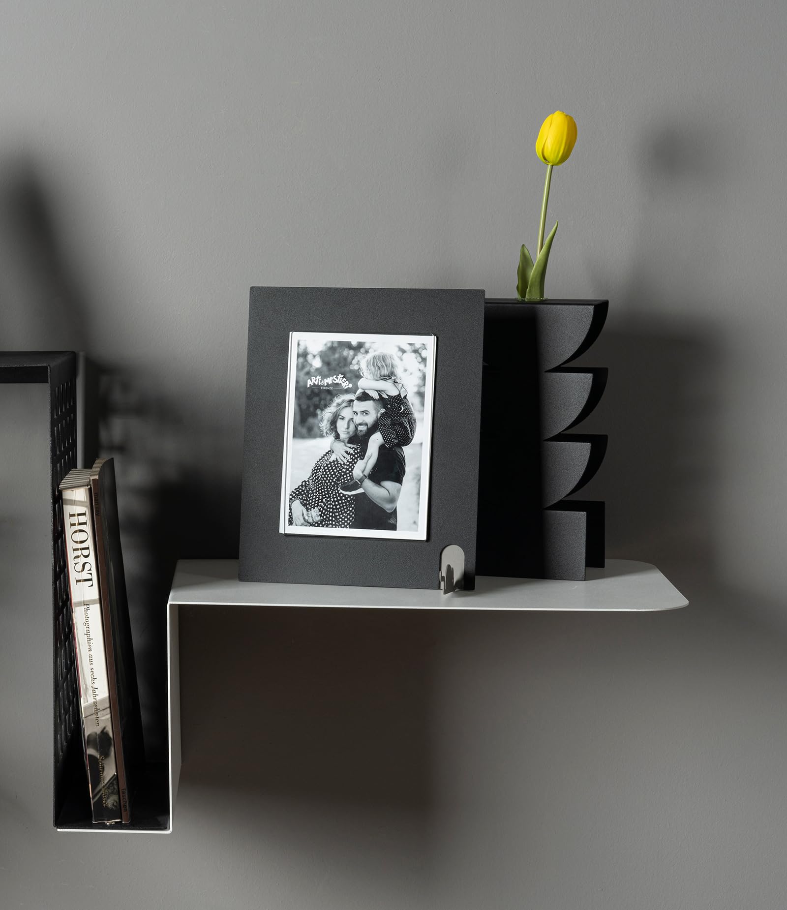 Arti & Mestieri Memphis - Vaso portafiore di Design 100% Made in Italy - in Ferro, 12,5 x 6 x 25h cm (Ocra)