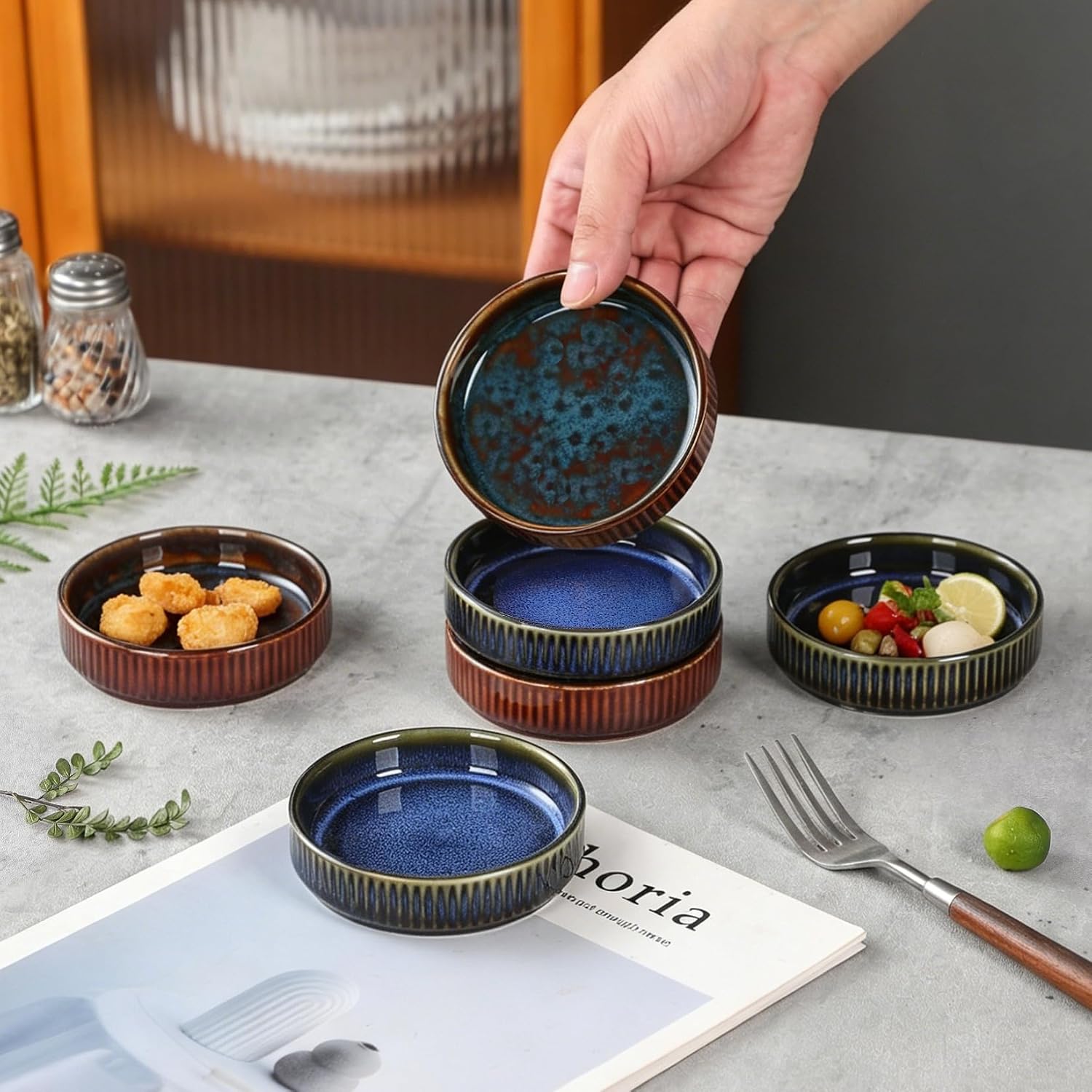 Small Dipping Bowl，Ceramic Soy Sauce Dish Set of 6, 4 oz Dipping Sauce Bowls/Plates for Side Dishes, Condiments, Appetizer,Dessert, Sushi (Assorted Colors)