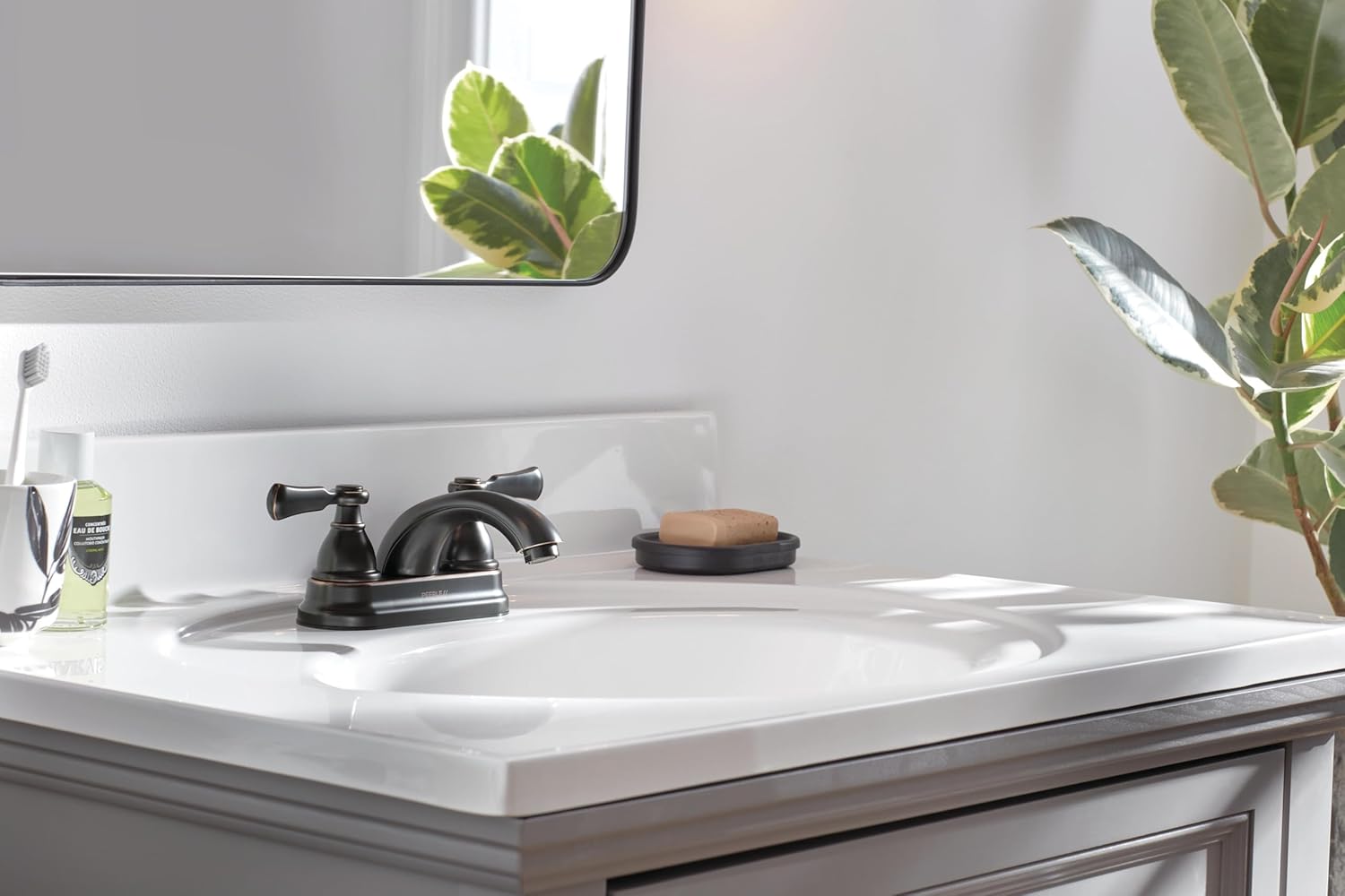 Diagram showing dimensions and features of the Peerless Elmhurst Faucet