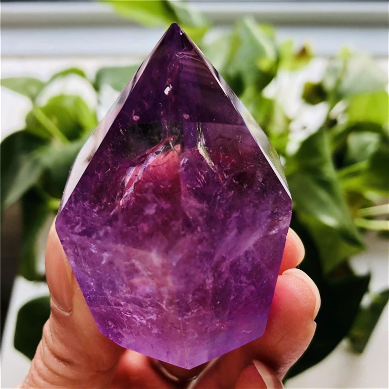 Améthyste d'Uruguay en bâton de quartz pour créer une ambiance zen dans votre salon