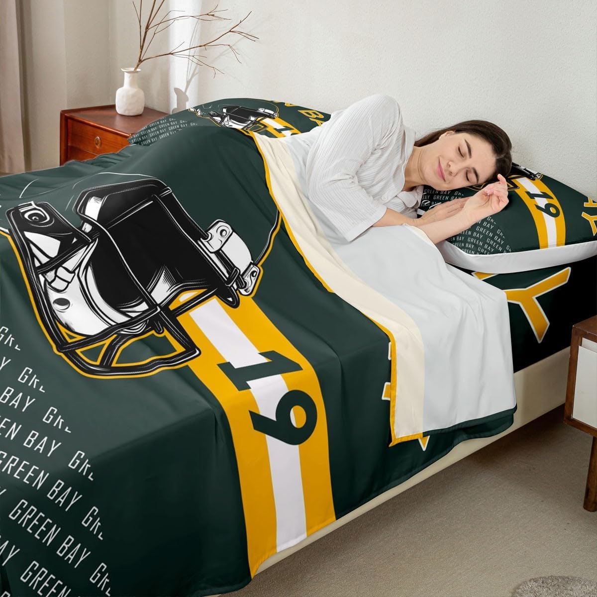 Feelyou Football Bed Sheets Set Queen Size Green Bay Deep Pocket Fitted Sheet Football City Bedding Sets Sports Games Soft Bed Set 4Pcs with 2 Pillow Cases