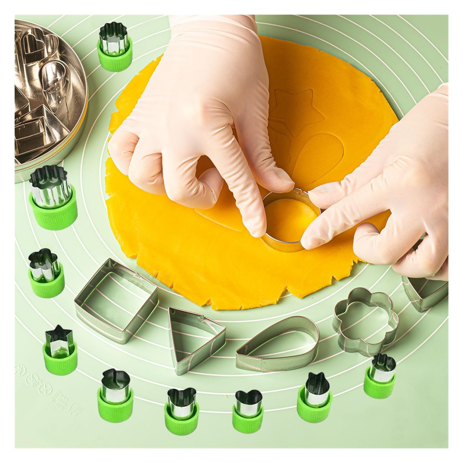 Juego de 24 mini cortadores de galletas + 9 cortadores de frutas de empuje, moldes de acero inoxidable for hornear galletas, fondant, frutas y verduras(24Pcs-9Pcs pink)