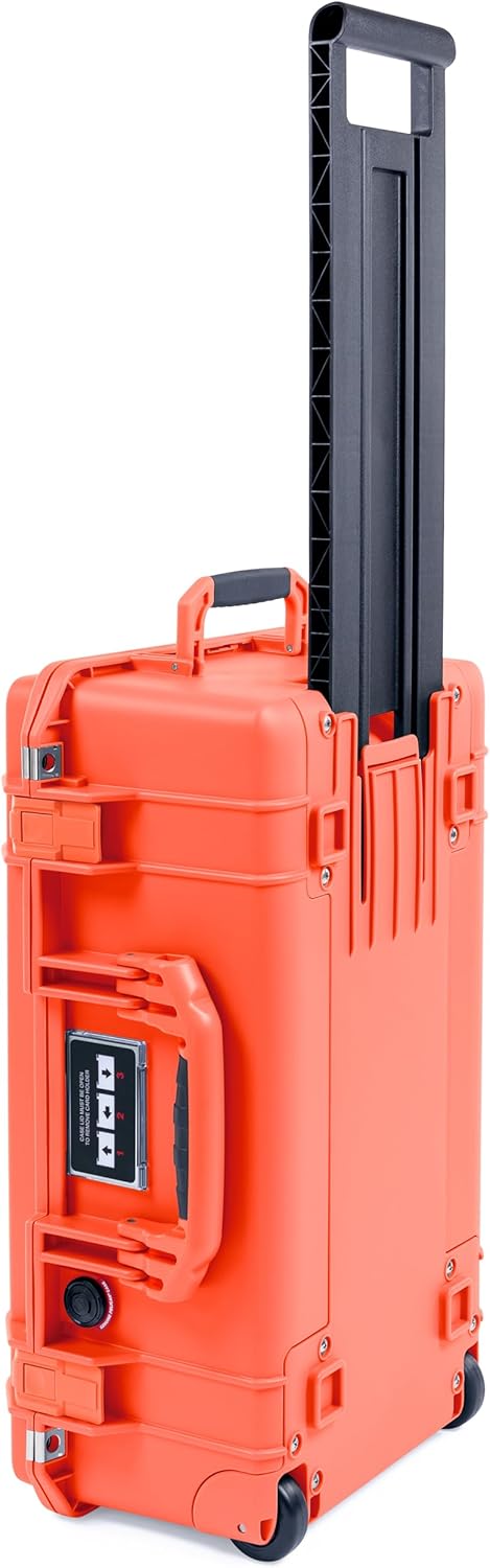 【新品未使用】PELICAN 1535 エアキャリーオンケース　オレンジ Pelican™ 1535 Air Carry-On Case: Travel-Ready Gear Tagged