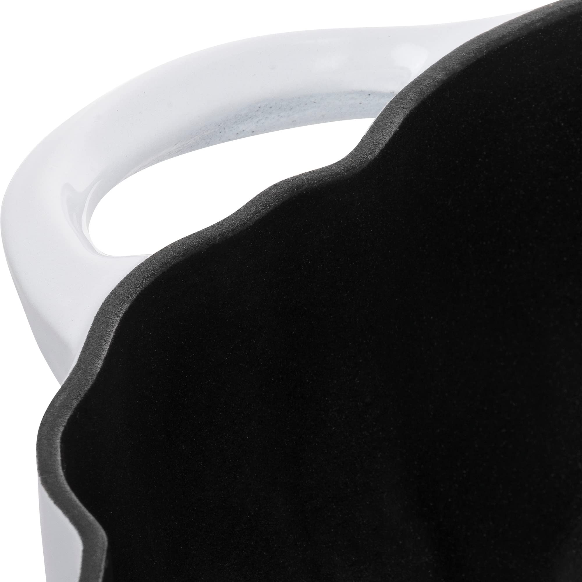 STAUB Cocotte en fonte avec bouton en acier inoxydable, fabriquée en France, pour 3 à 4 personnes, blanc