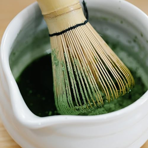 Miniatura 21 de Juego de batidor de matcha: el juego Matcha incluye batidor de matcha y tazón con boquilla, tamiz, soporte y cuchara, el batidor de bambú perfecto
