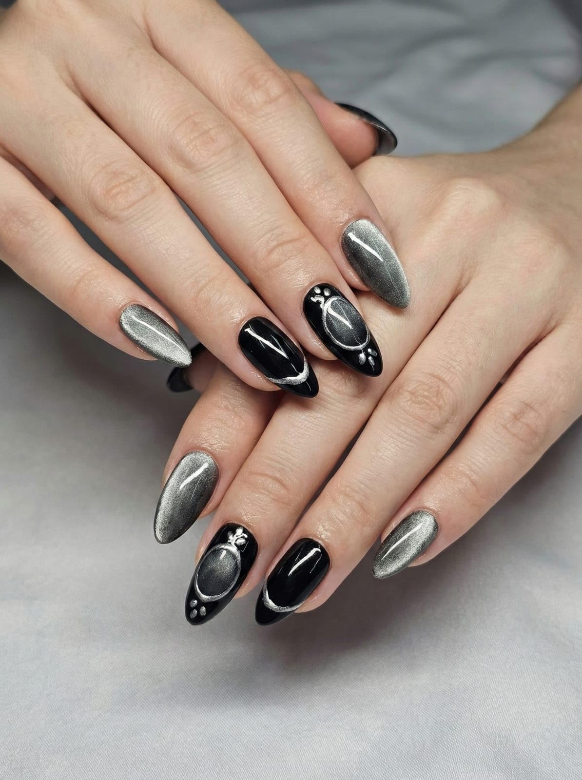 HOMESTY Handmade Black & Silver Metallic Press On Nails – Almond Shape Glossy False Nails with Luxury Ring Design Pack Of 14-image-4