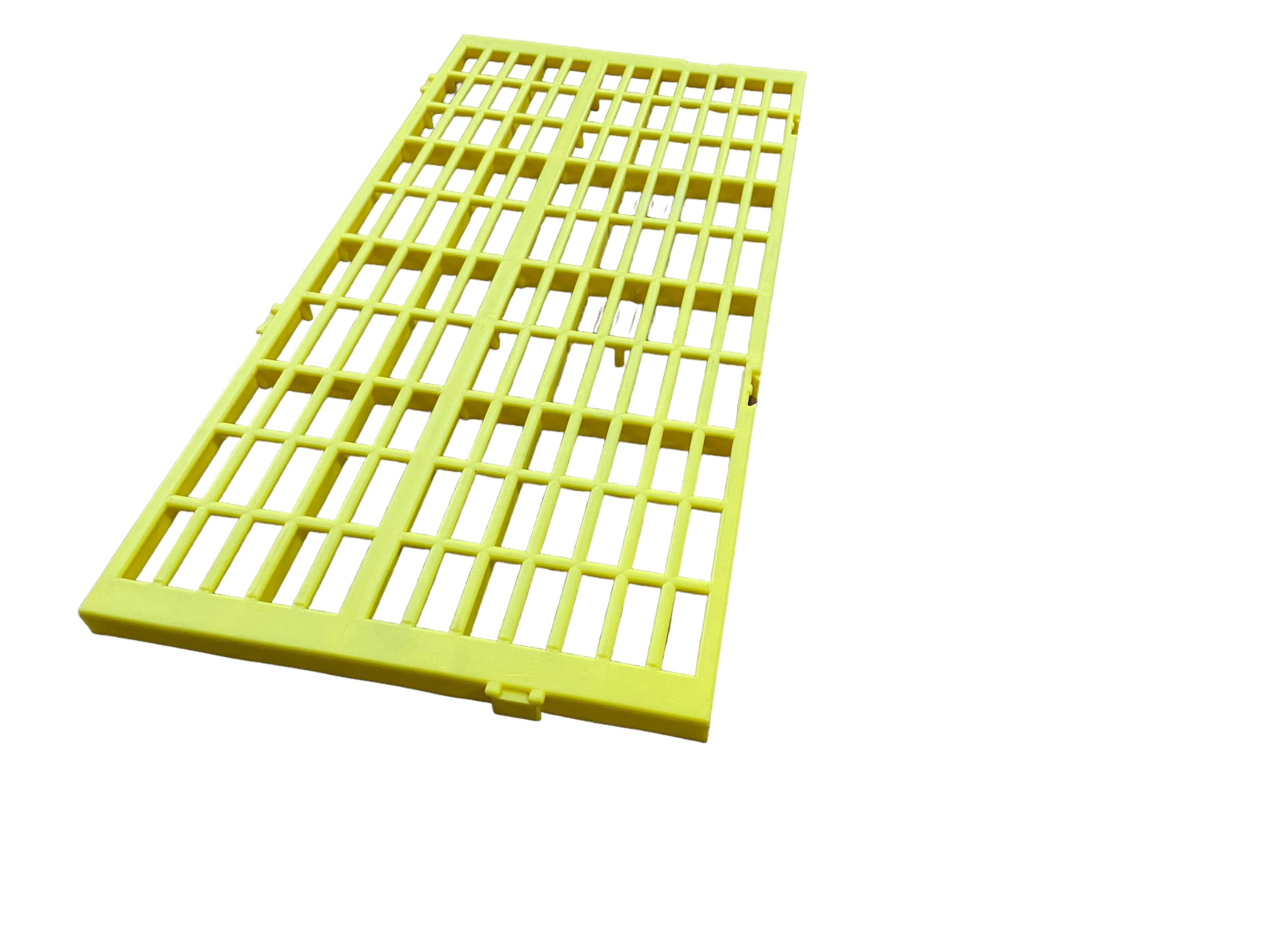 Posatoio di Plastica Giallo per Avicoli. Kit Composto da 4 Pezzi. Forma Il Fondo delle Gabbie. Cm 25 x 50 x H 1,7 cadauno.