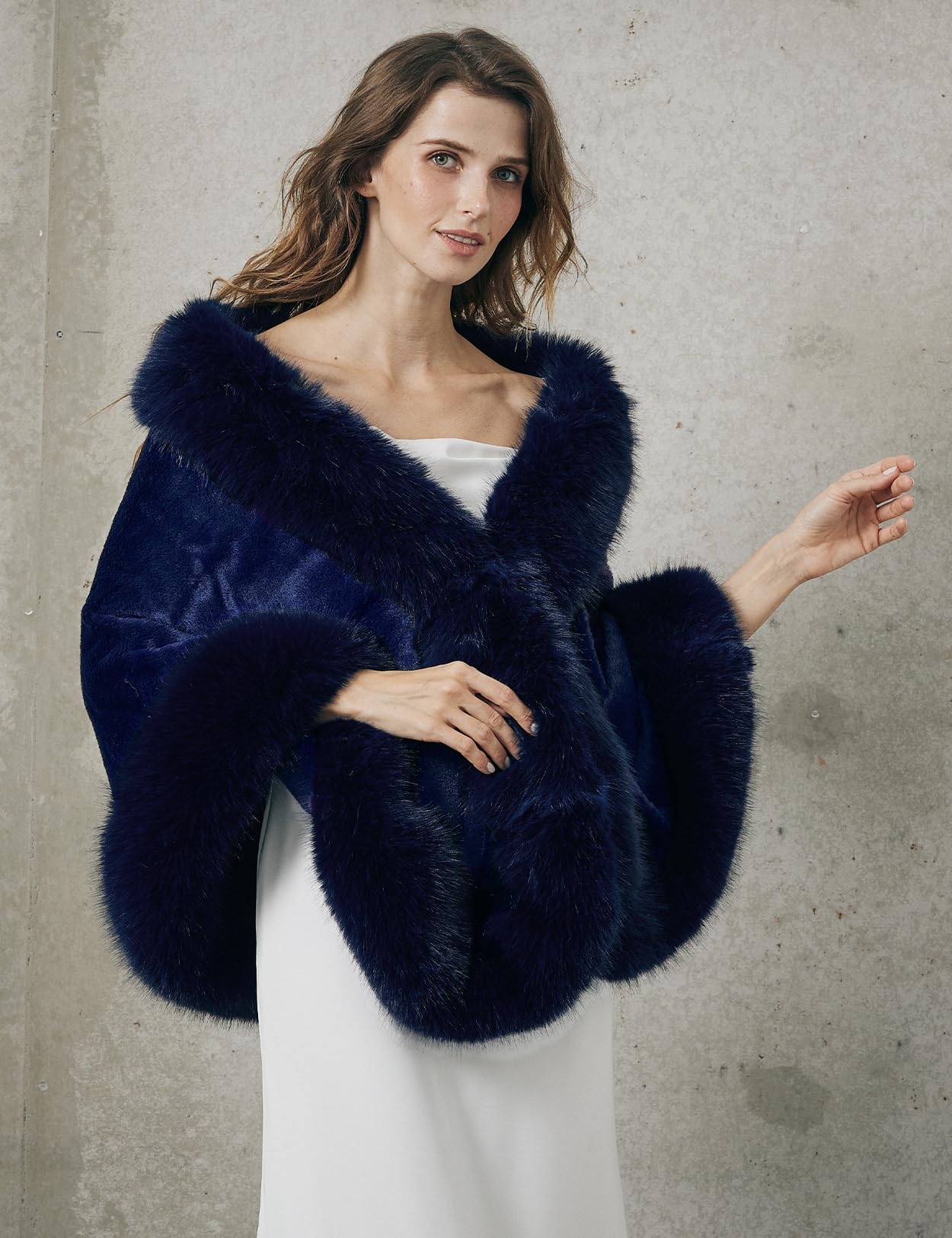 BEAUTELICATE Stola Pelliccia Sintetica Donna Scialle Coprispalle Elegante per Cerimonia Matrimonio Sposa Invernale