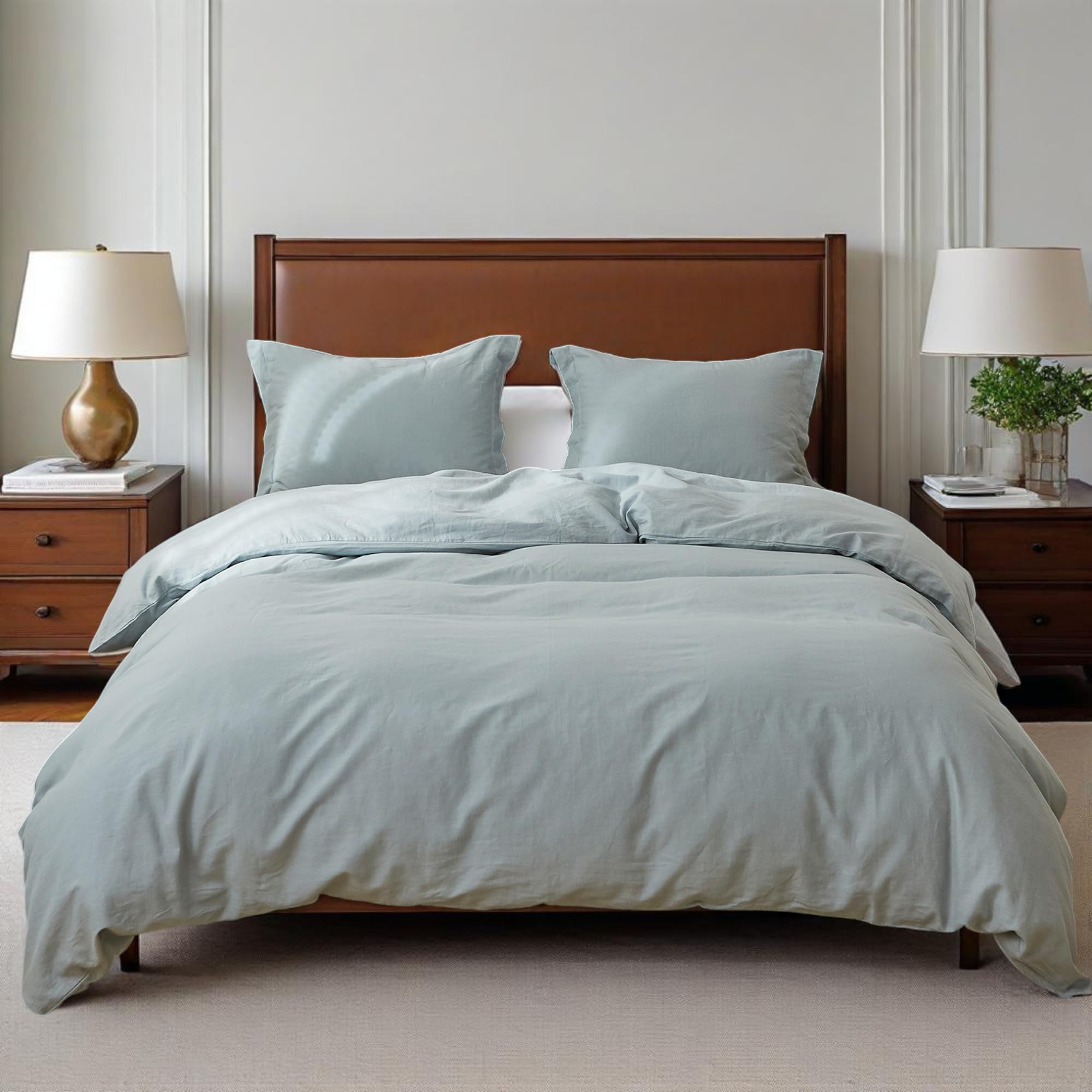 Parure de lit en lin couleur bleu poudré clair pour une chambre cocooning