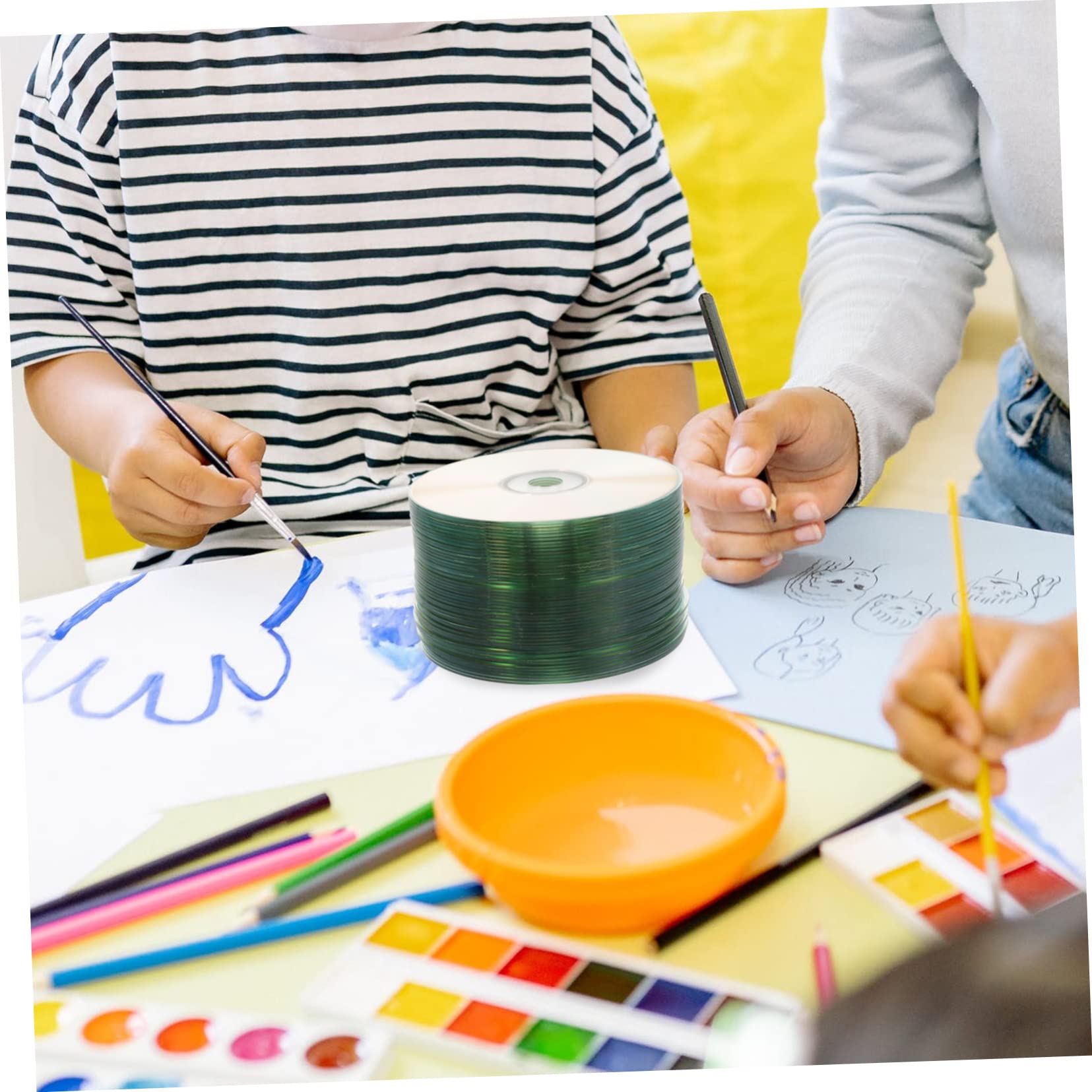 DOITOOL 50pcs Reflective Discs Blank Discs for Pictures Discs for Home Shop Handmade Discs Disk Decorative Home Discs Decoration Craft Home Decor Picture Ornament Plastic