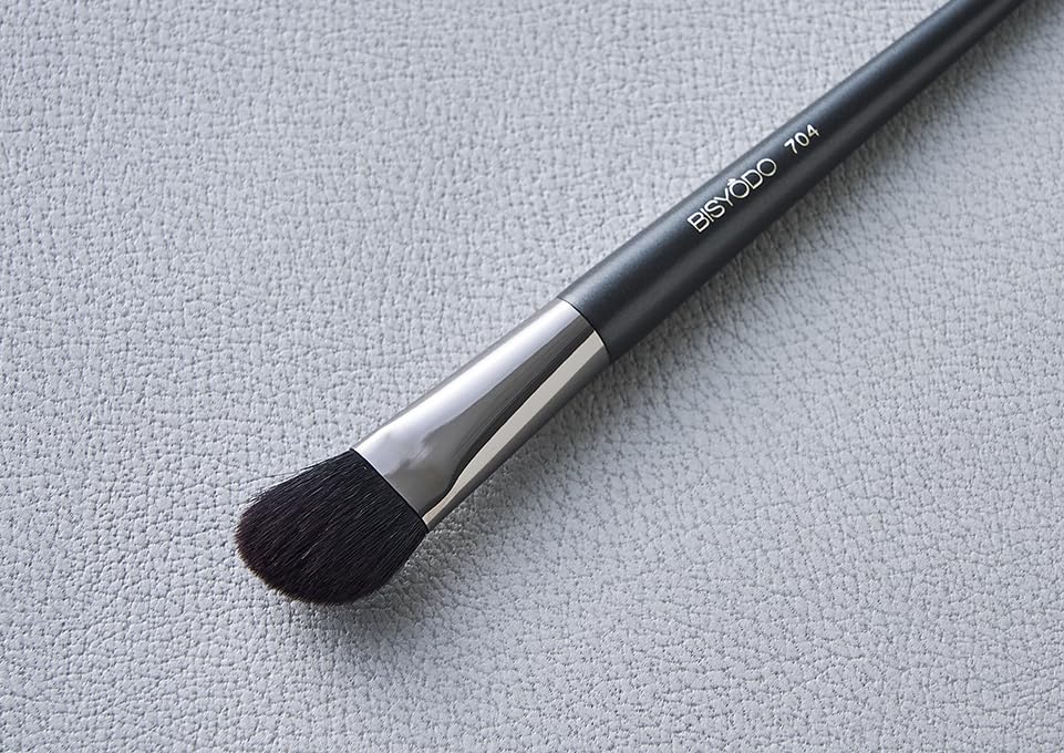 BISYODO TSUMUGI Series Eye Shadow Angled Brush, Black