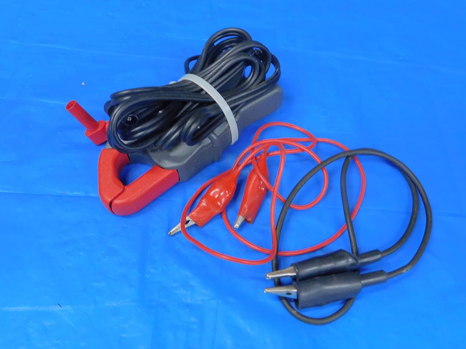 FLUKE i 200 AC Current CLAMP 1mA AMP Output Input/Output CAT III 600 V i200 MB10104BP2 Amazon