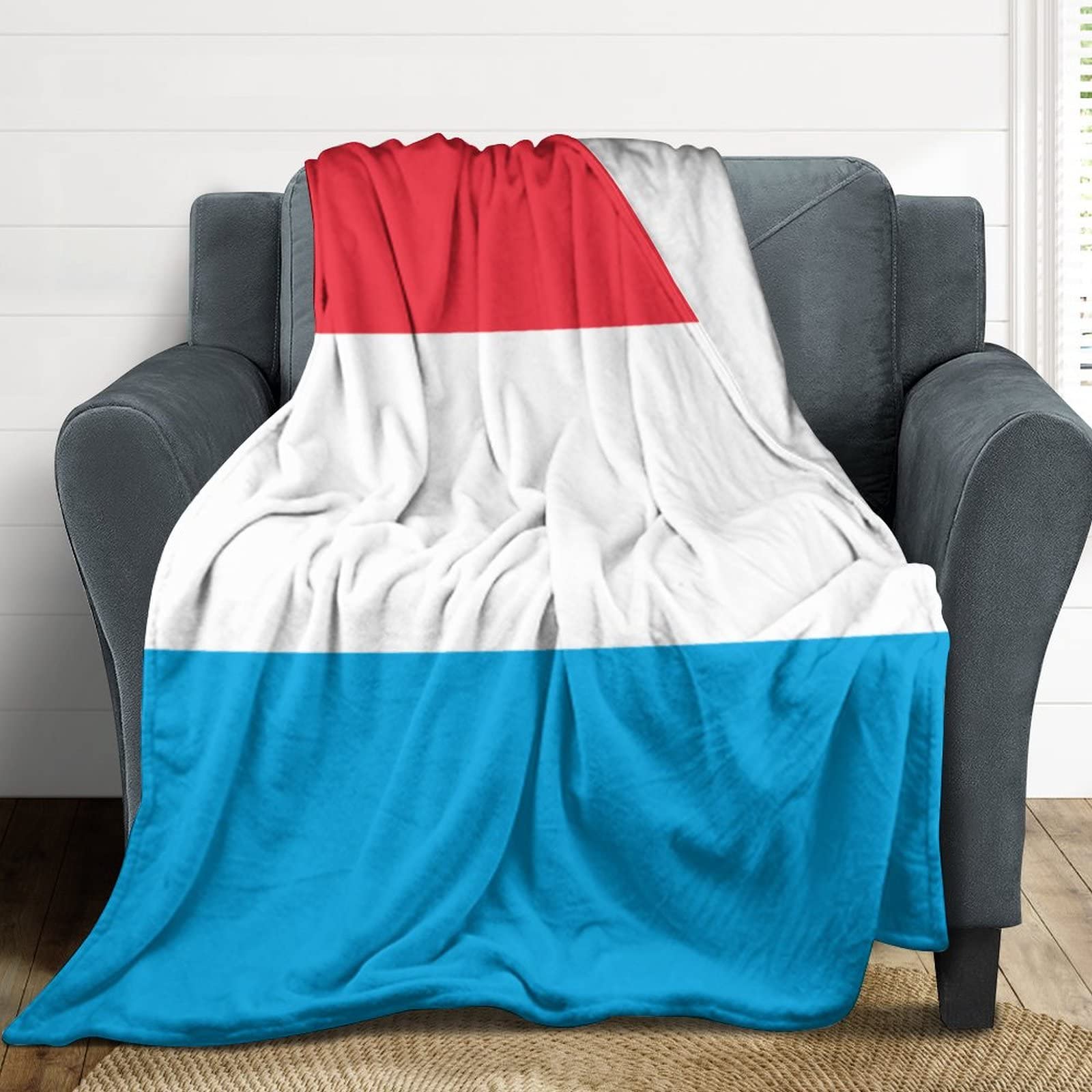 Couverture en flanelle chaude Luxembourg contre le froid au bureau et à la maison
